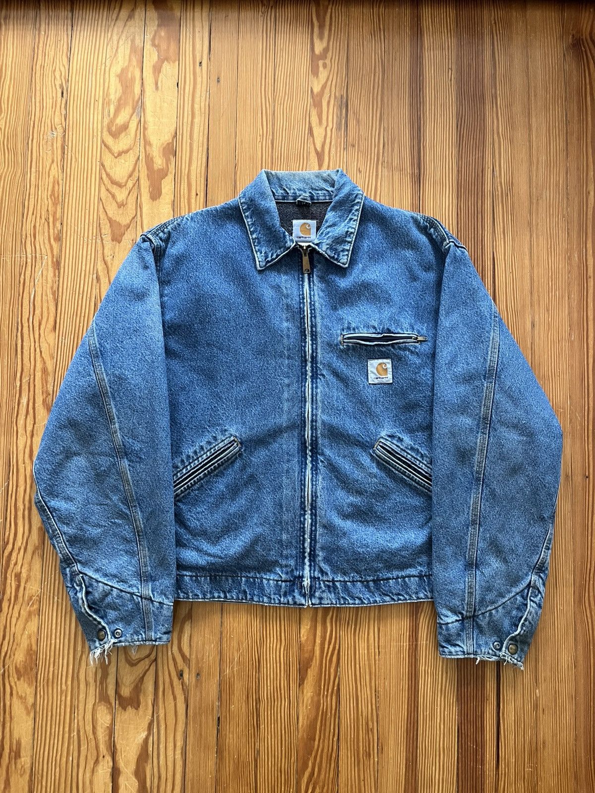 Carhartt Vintage Carhartt Detroit Jacket Light Wash Denim J110 DST Size US XL / EU 56 / 4 - 1 Thumbnail