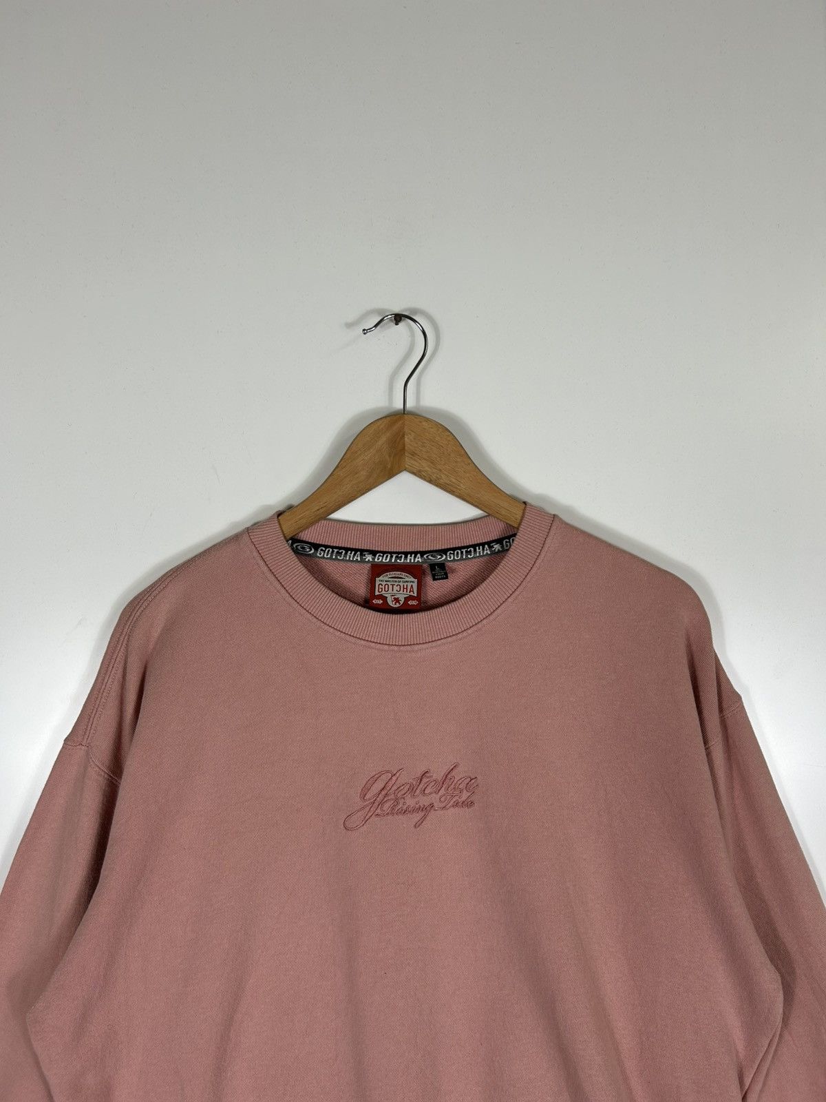 Gotcha 🔥Gotcha Surfingwear Sweatshirt Peach Colour - L Size US L / EU 52-54 / 3 - 5 Thumbnail