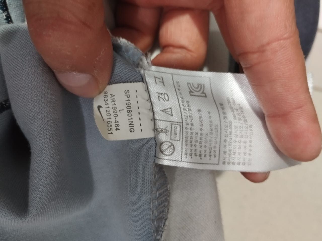 Nike Nike tokyo Crewneck Size US L / EU 52-54 / 3 - 2 Thumbnail
