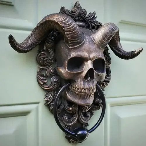 VIBE Horned Skull Statue Hanging Doorknocker Size ONE SIZE - 1 Thumbnail