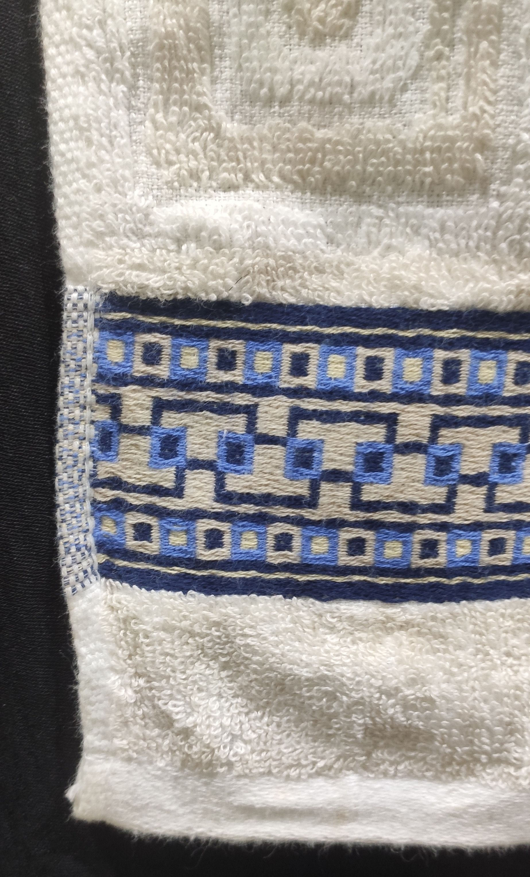 Yves Saint Laurent Yves Saint Laurent Face Towel Size ONE SIZE - 6 Thumbnail