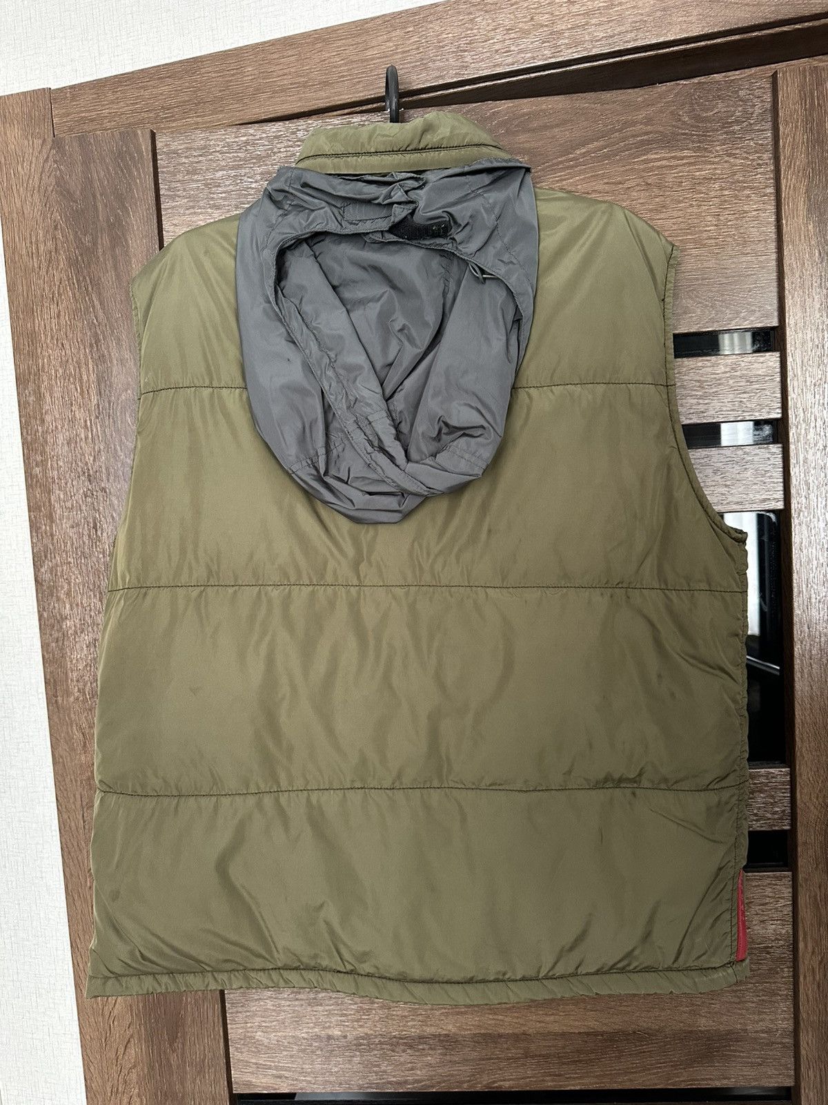 Prada Prada Italy Nylon Vest Zip Jacket Red Tab Size US L / EU 52-54 / 3 - 3 Thumbnail