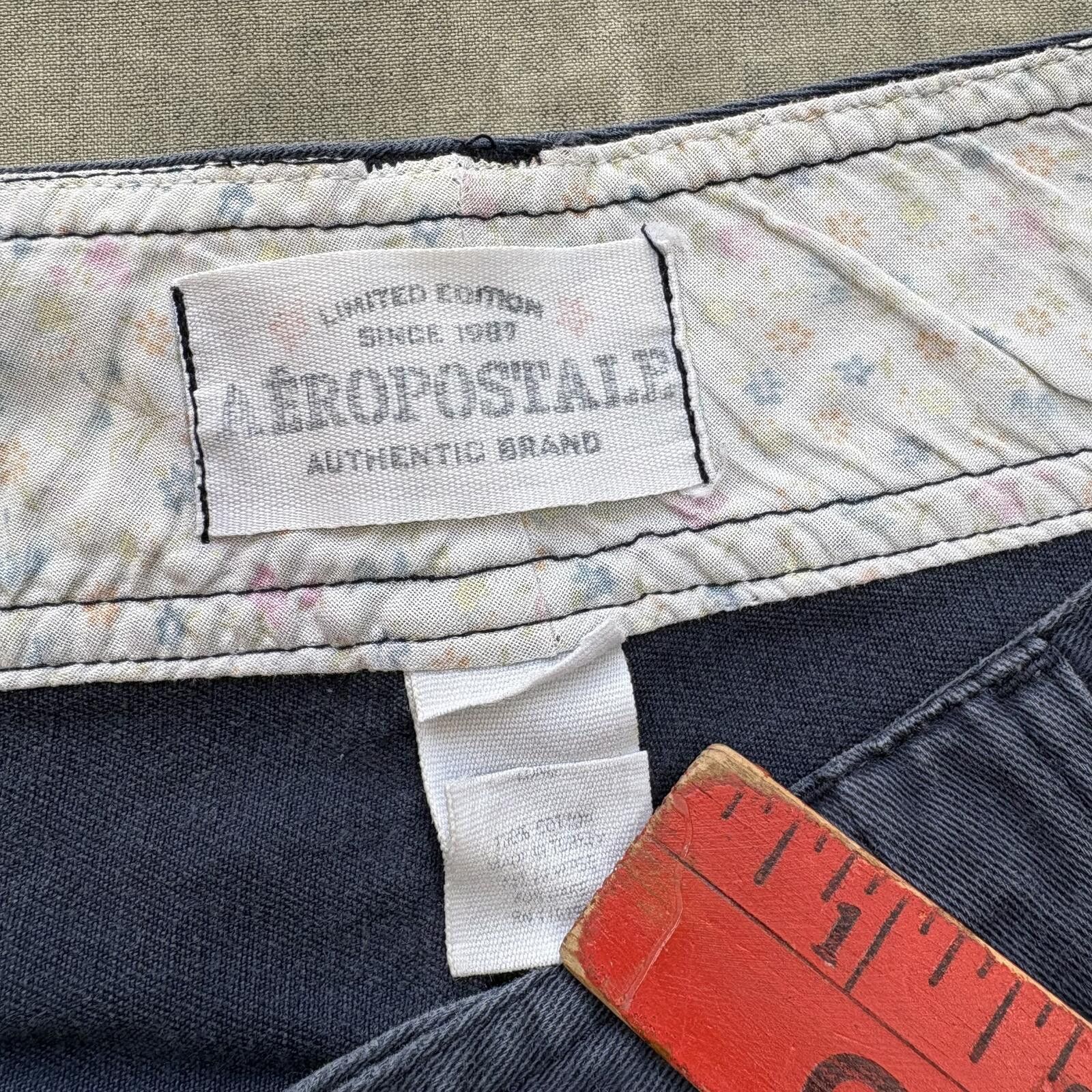 Aeropostale Vintage Y2K Aeropostale Grunge Low Rise Cargo Flare Pants Size 32" / US 10 / IT 46 - 3 Thumbnail