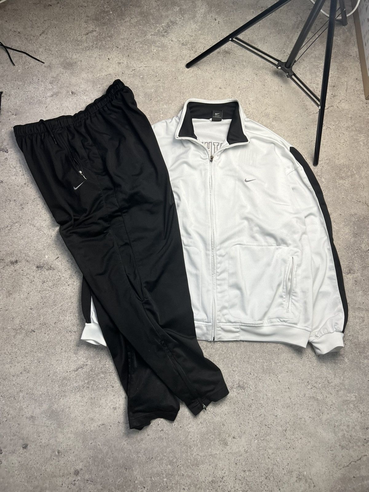 Nike Vintage Nike Athletic Track Suit Size US 32 / EU 48 - 2 Thumbnail