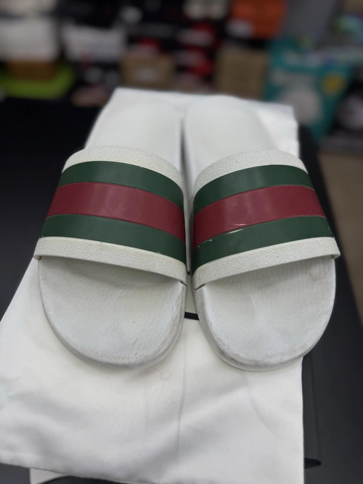 Gucci OG GG Gucci Men’s Slide Size 9G With Box Authentic Pre Owned Size US 9 / EU 42 - 5 Thumbnail