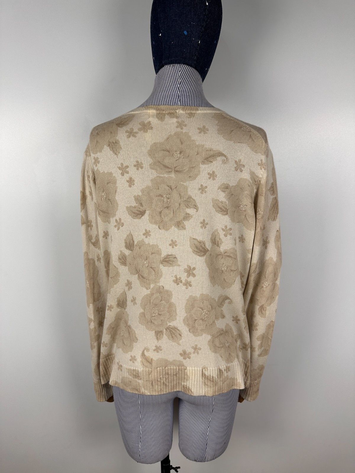 Johnstons Of Elgin Johnstons of Elgin Cashmere Silk Cardigan Flower Print L Size L / US 10 / IT 46 - 5 Thumbnail