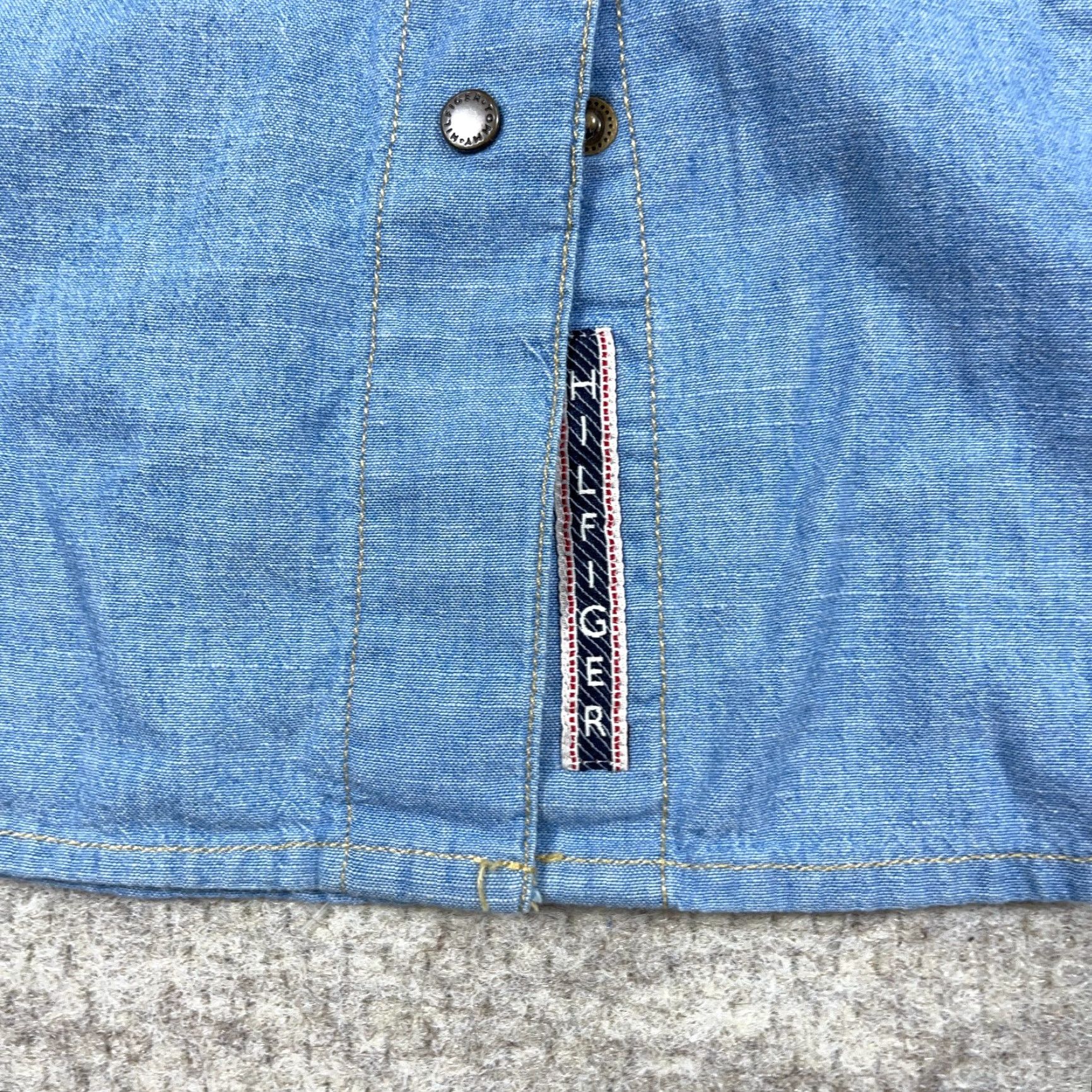 Tommy Hilfiger Tommy Hilfiger Denim Shirt Women 16 Button-Up Collared Western Cowboy Preppy Casual Solid Blue 100% Cotton Regular Size XXL / US 16-18 / IT 52-54 - 6 Thumbnail