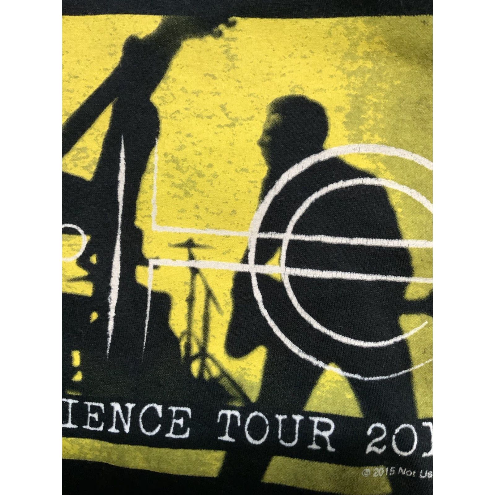 Olive VINTAGE U2 Innocence Experience Tour 2015 Concert Official Merch Band Graphic T-Shirt LG Black Mens Large Shirt Size US L / EU 52-54 / 3 - 7 Thumbnail