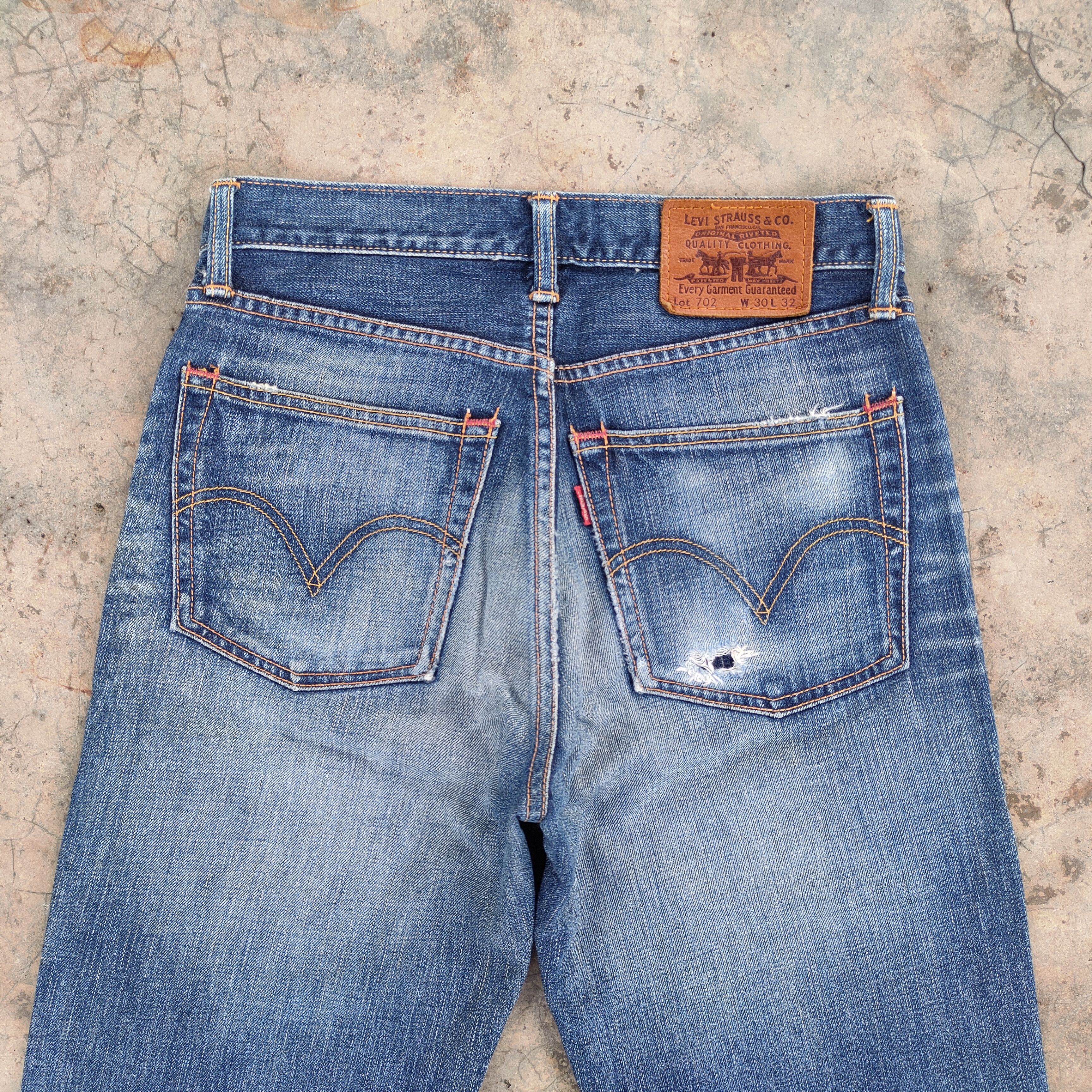 Jean × Levi's VINTAGE LEVI'S 702 RIPPED JEANS DENIM PANTS Size US 30 / EU 46 - 9 Thumbnail