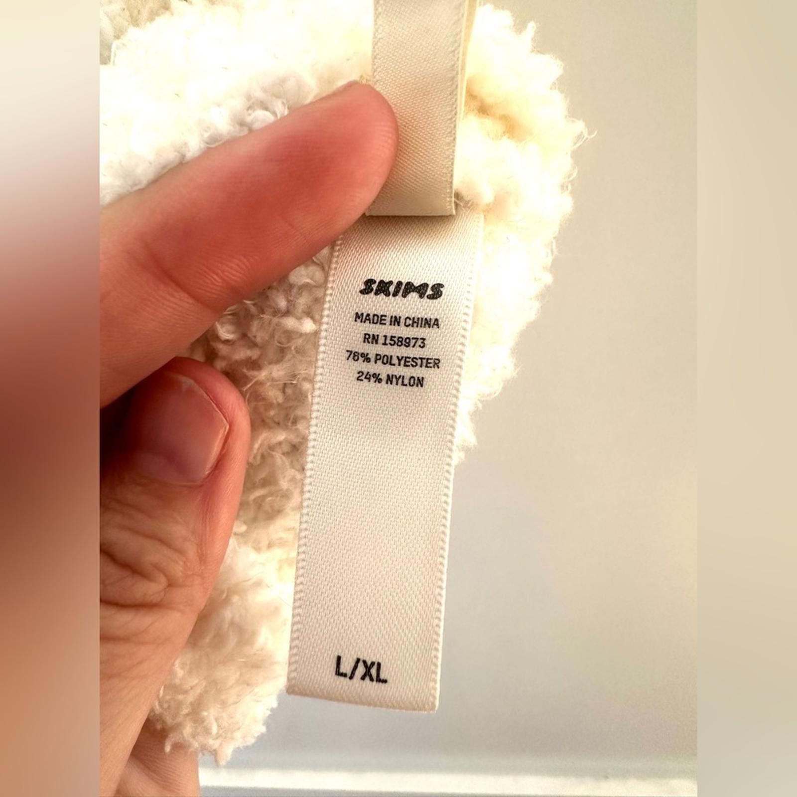 Swims SKIMS Fuzzy Cropped Tank Top Intimates Loungewear Cream L/XL Size XL / US 12-14 / IT 48-50 - 5 Thumbnail