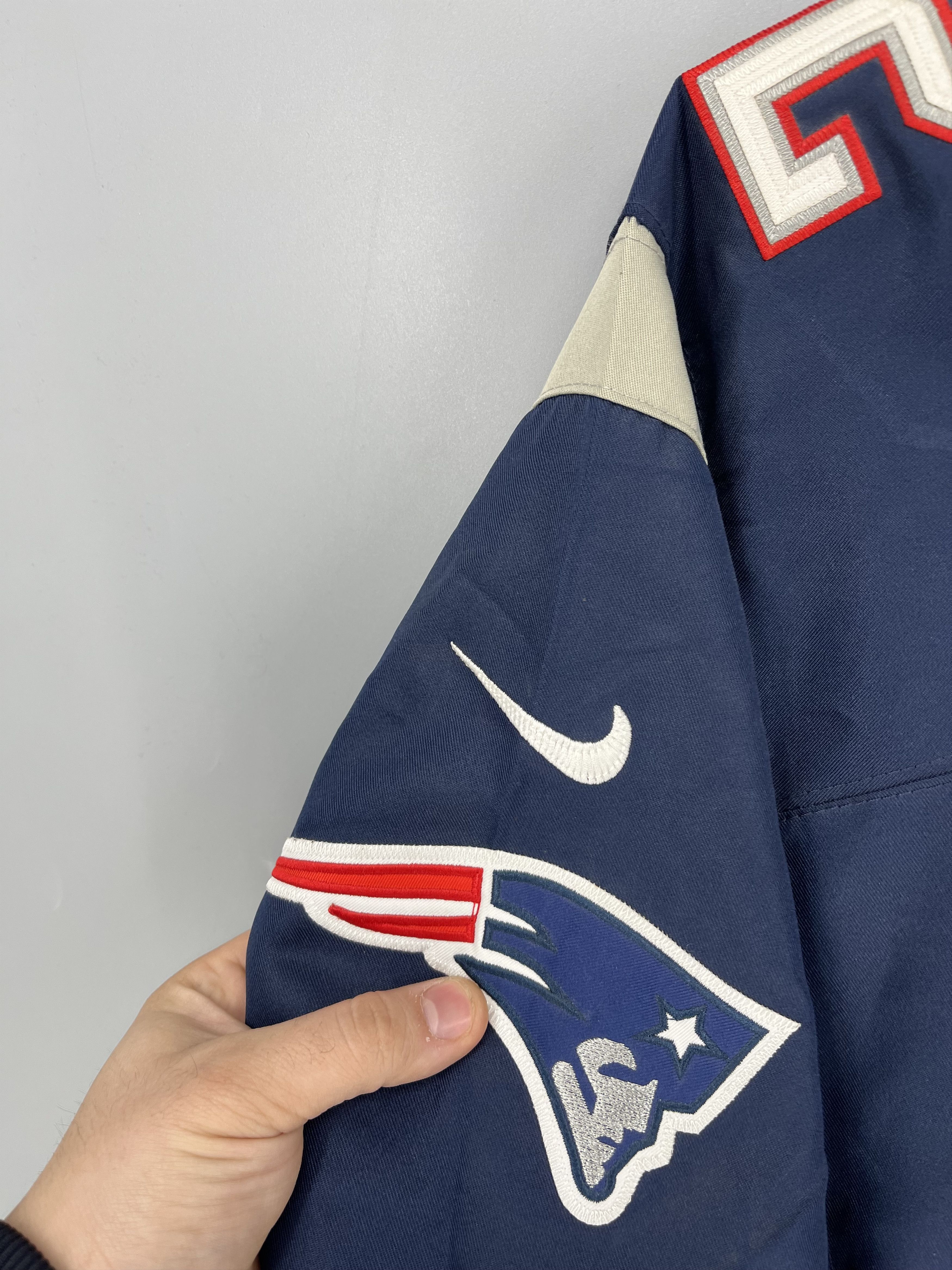 Nike #12 TOM BRADY NIKE NEW ENGLAND PATRIOTS JERSEY Size L Size US L / EU 52-54 / 3 - 7 Thumbnail