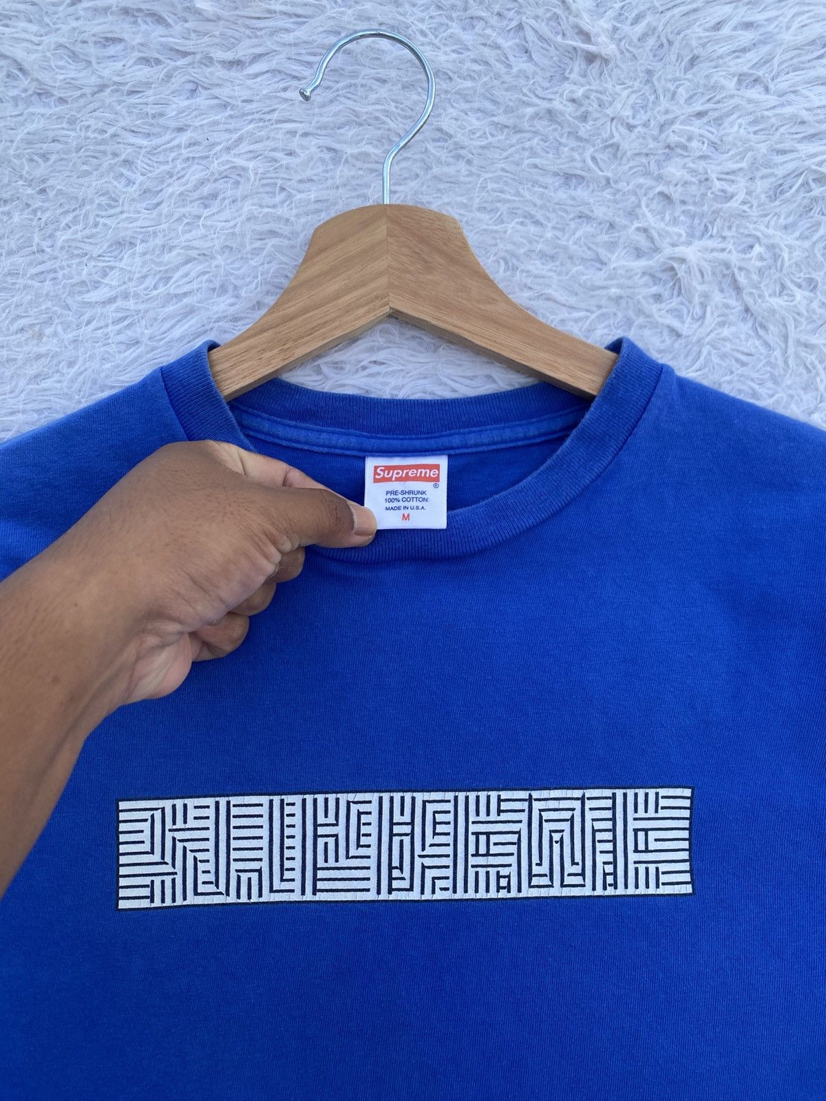 Supreme Rare 2011 Supreme Optical illusion Boxlogo Tshirt Size US M / EU 48-50 / 2 - 7 Thumbnail