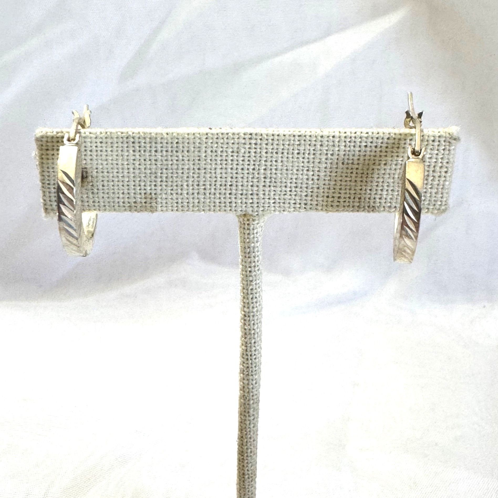 Vintage VTG Solid Sterling Silver 925 Textured Hoop Earrings Hinged Size ONE SIZE - 1 Thumbnail