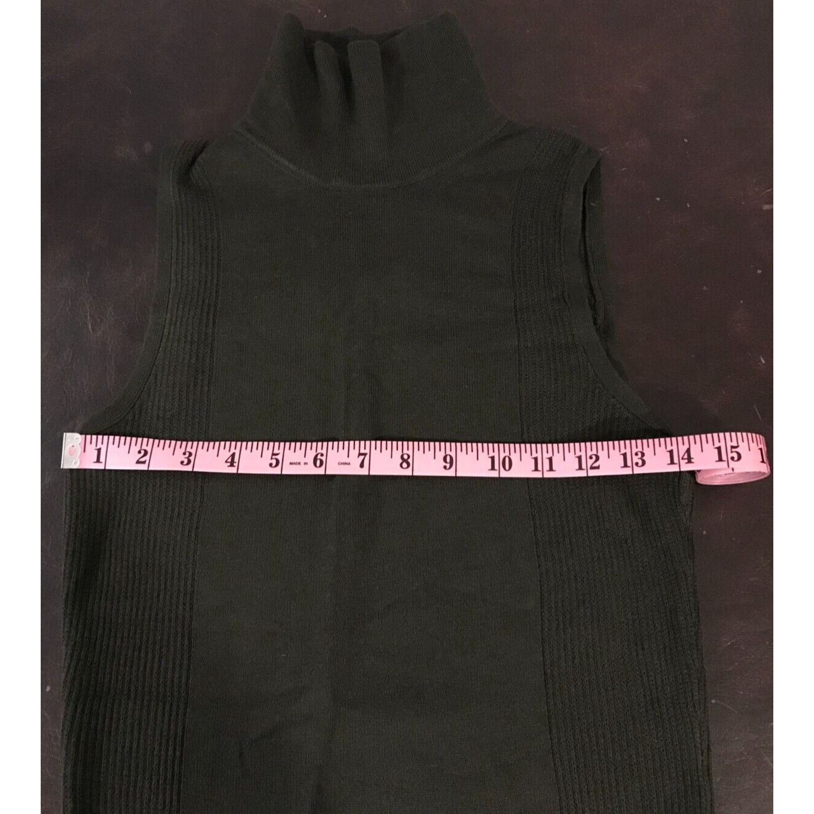 Lululemon Lululemon Travel the Distance Tunic Dark Olive - NWT Size XS / US 0-2 / IT 36-38 - 7 Thumbnail