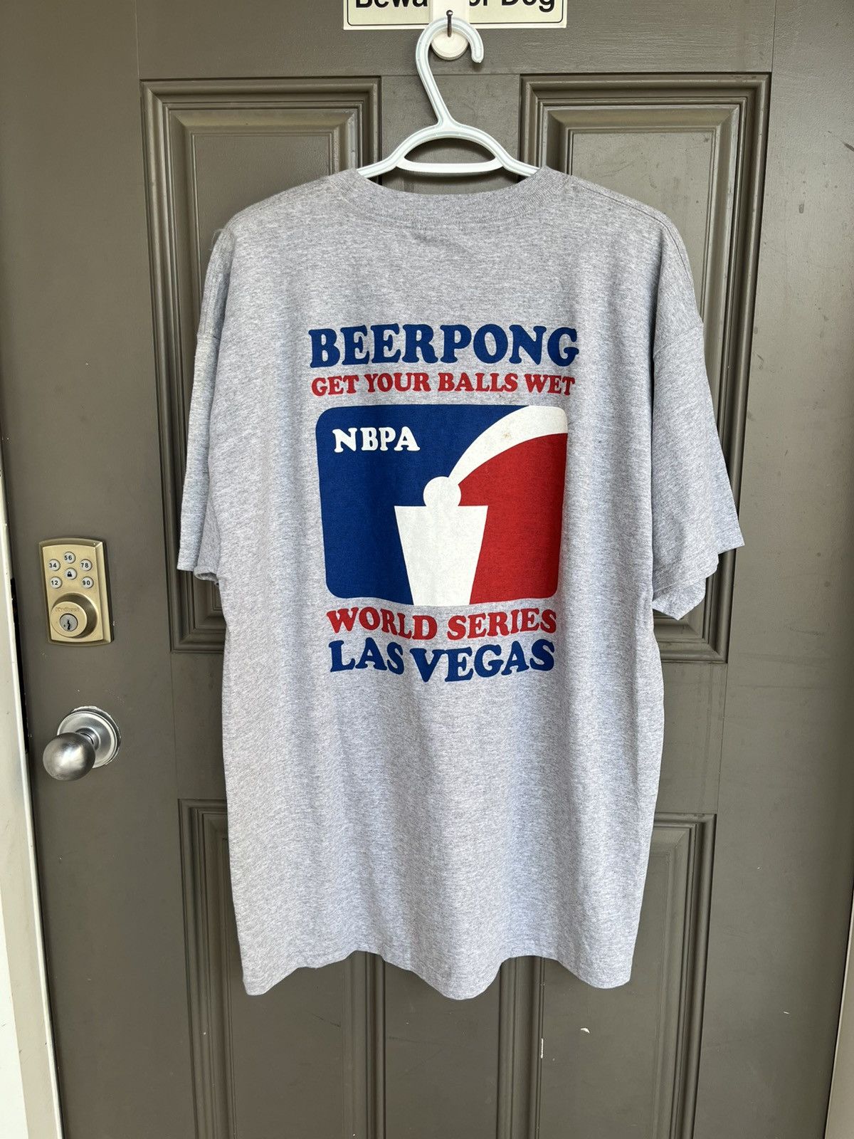 Vintage Vintage World Series of Beer Pong Las Vegas Humour T-Shirt Size US XL / EU 56 / 4 - 1 Thumbnail