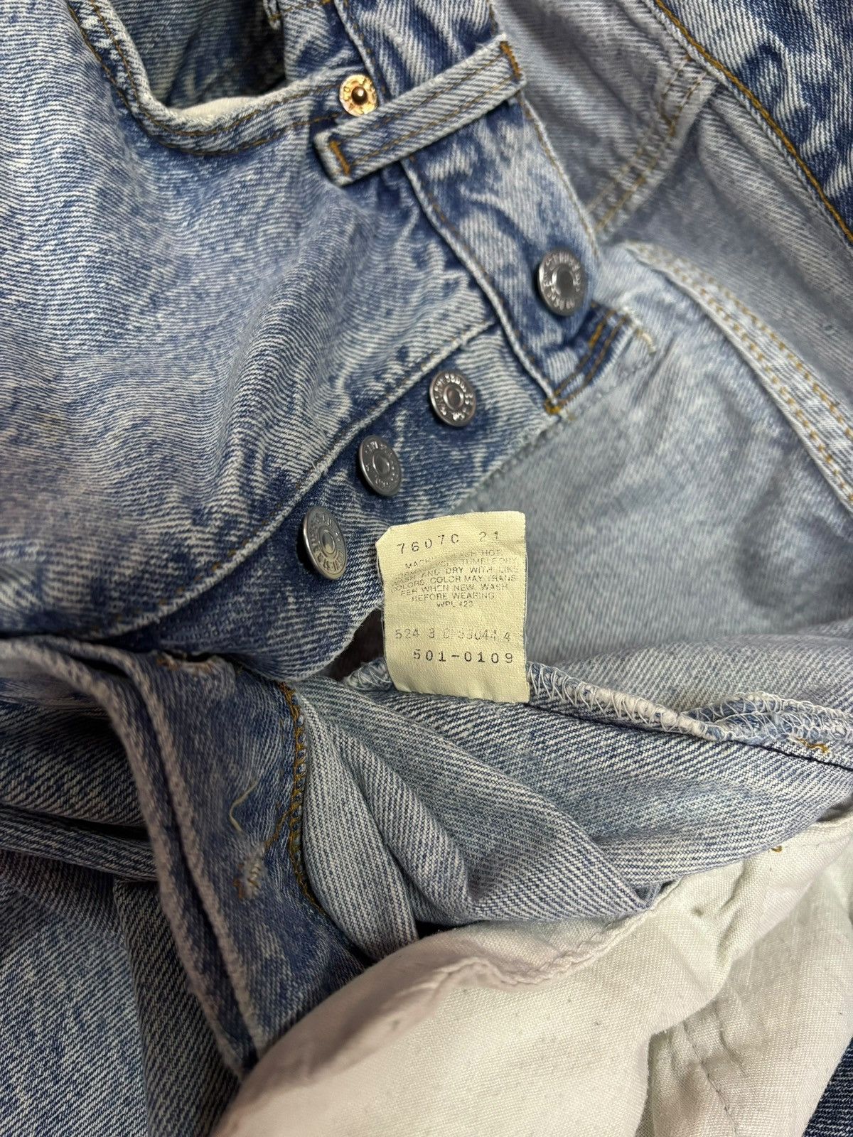 Levi's × Levi's Vintage Clothing × Vintage 90s Vintage Levi’s Blue Acid Washed Jeans Size US 29 - 6 Thumbnail