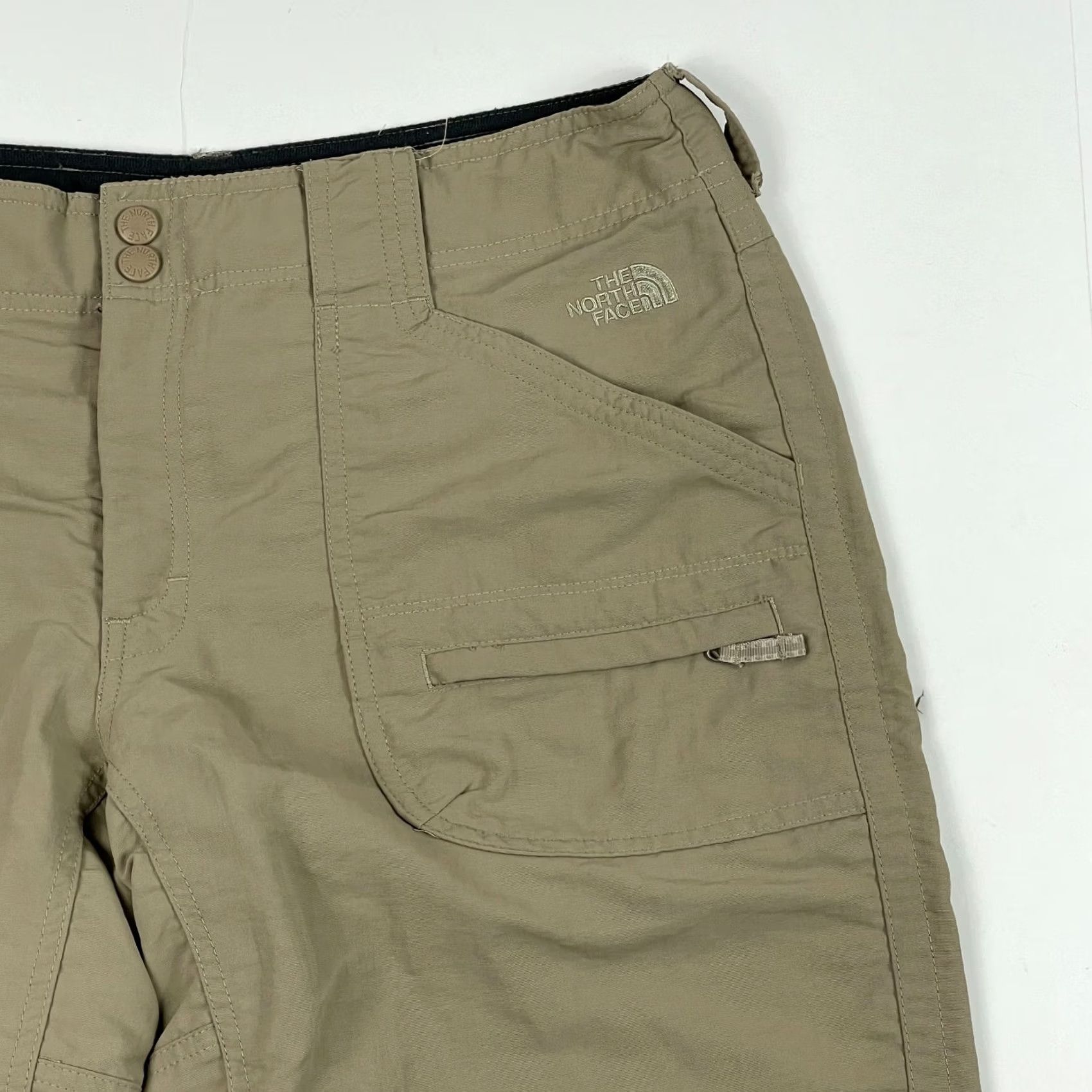 The North Face The North Face Shorts Womens 12 Beige Cargo Fishing Hiking Trekking Camp 33 x 8 Size 34" / US 12 / IT 48 - 3 Thumbnail