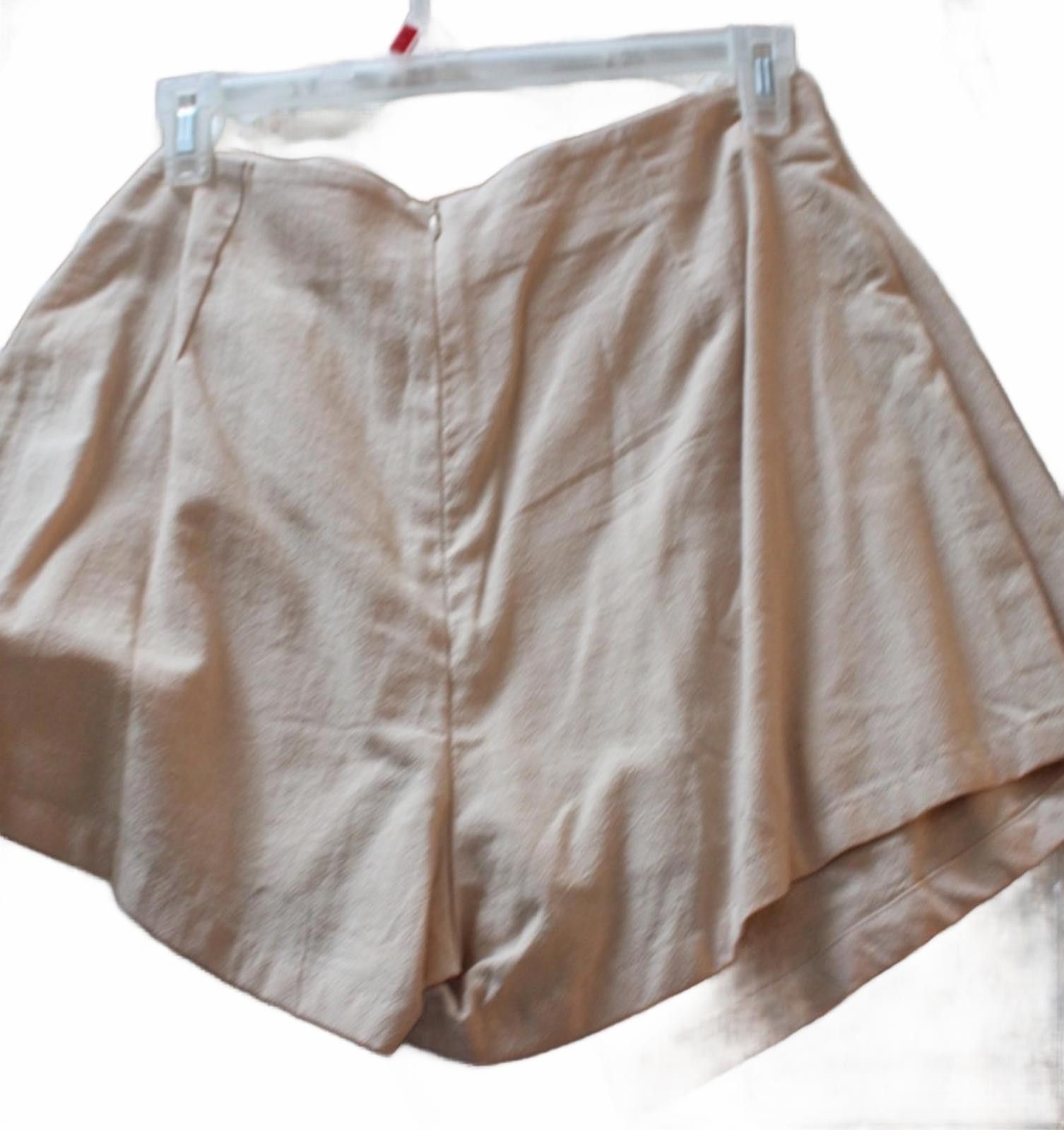 Shein SHEIN Beige Wrap Front Skort with Tie Detail Size Medium Size 32" / US 10 / IT 46 - 4 Thumbnail