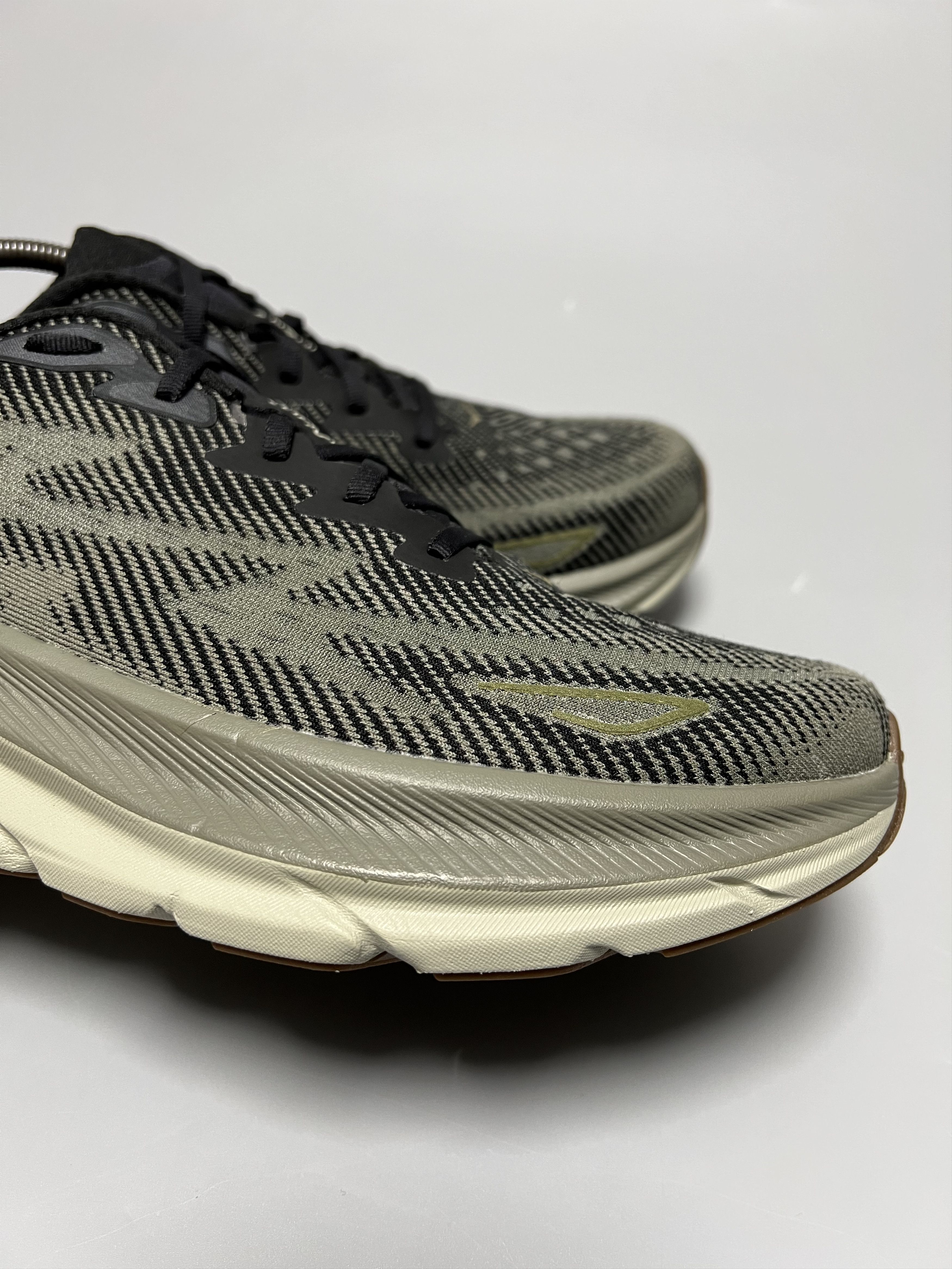 Hoka 12D Hoka One One Clifton 9 Running Shoes Walking Gym Size US 12 / EU 45 - 6 Thumbnail