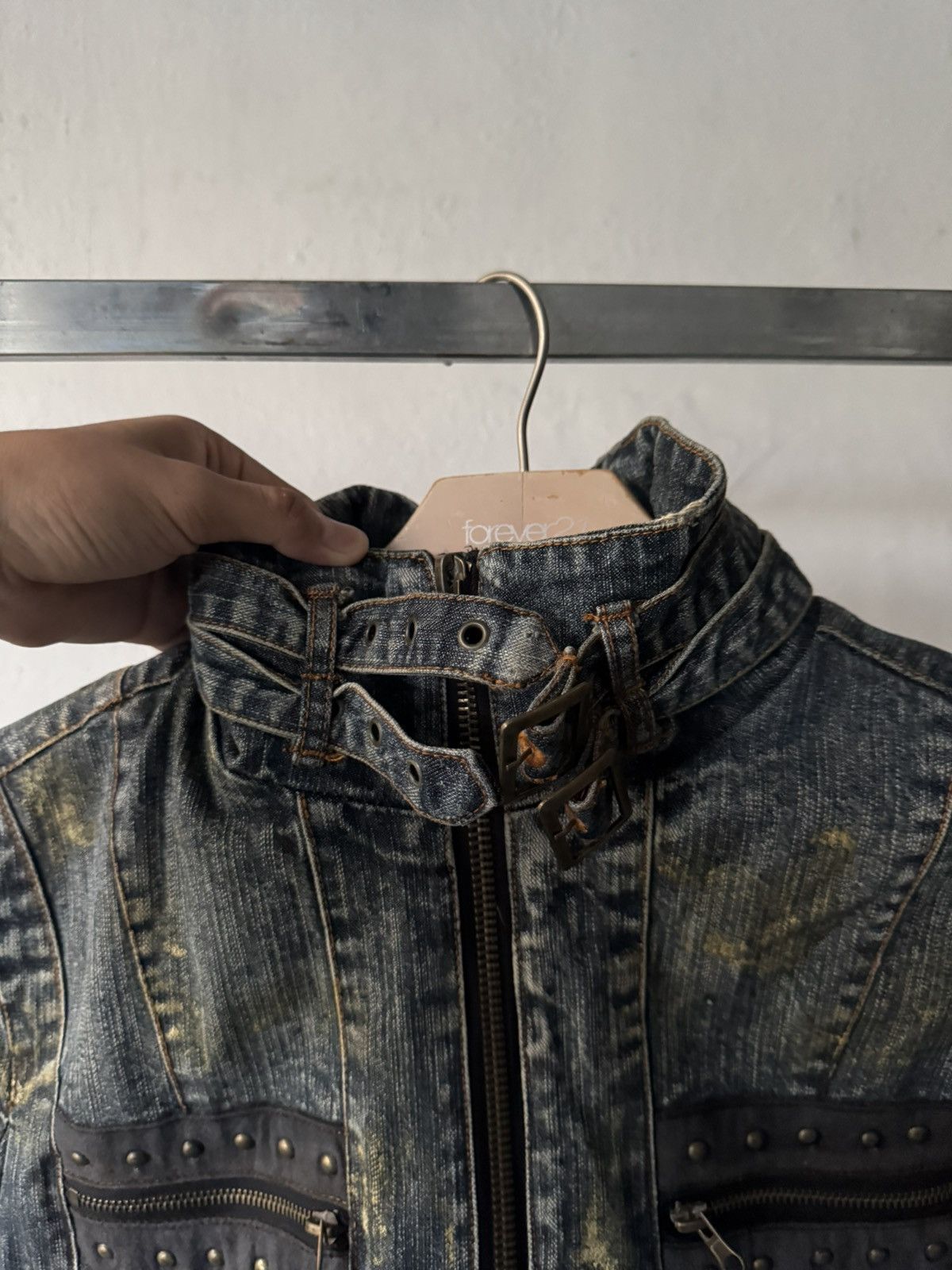 If Six Was Nine 2000s in the attic distressed studded bondage denim jacket Size US L / EU 52-54 / 3 - 17 Thumbnail