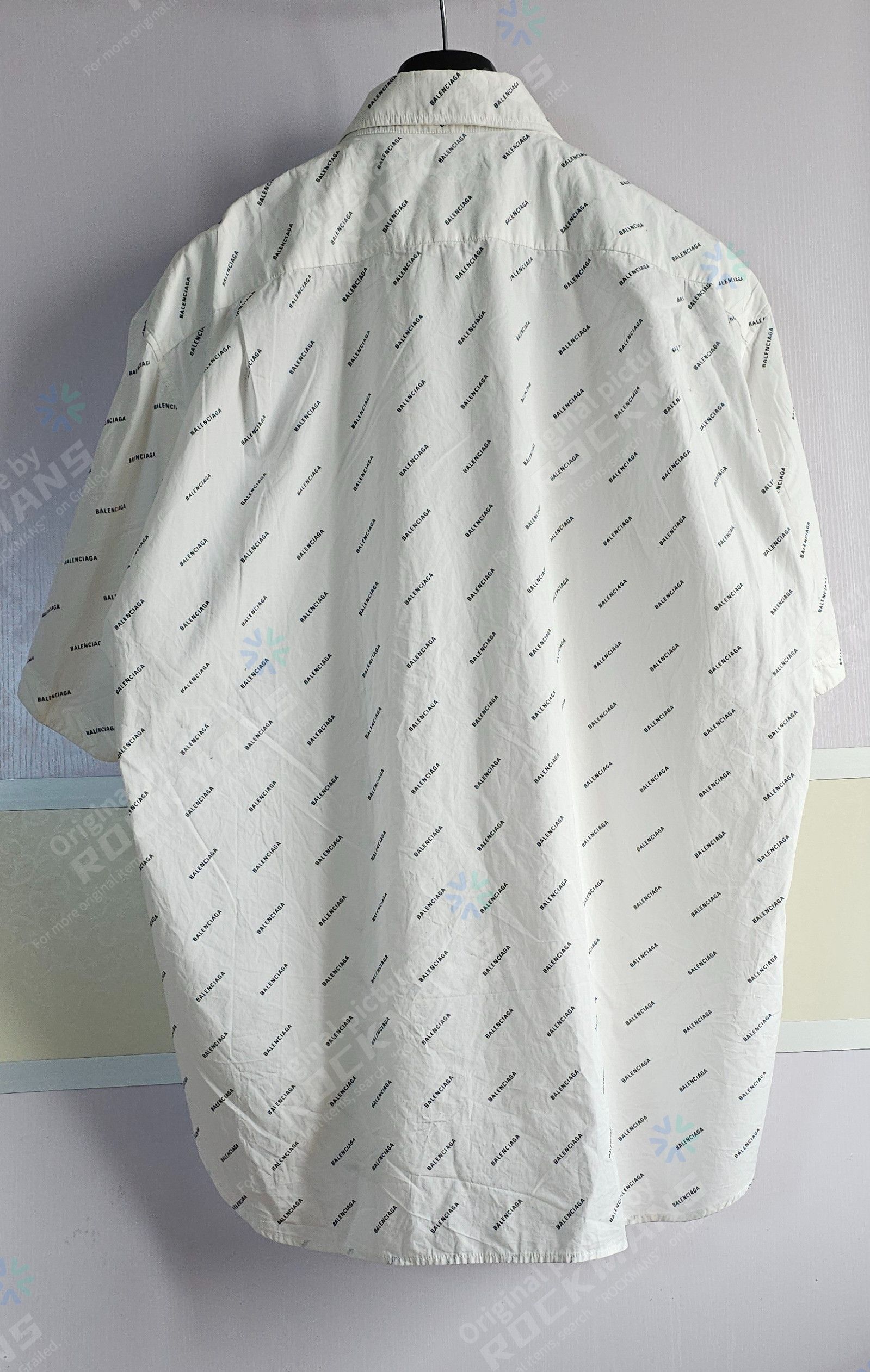 Balenciaga Balenciaga All-Over Logo Short-Sleeve Shirt in White Size 42 Size US XL / EU 56 / 4 - 4 Thumbnail