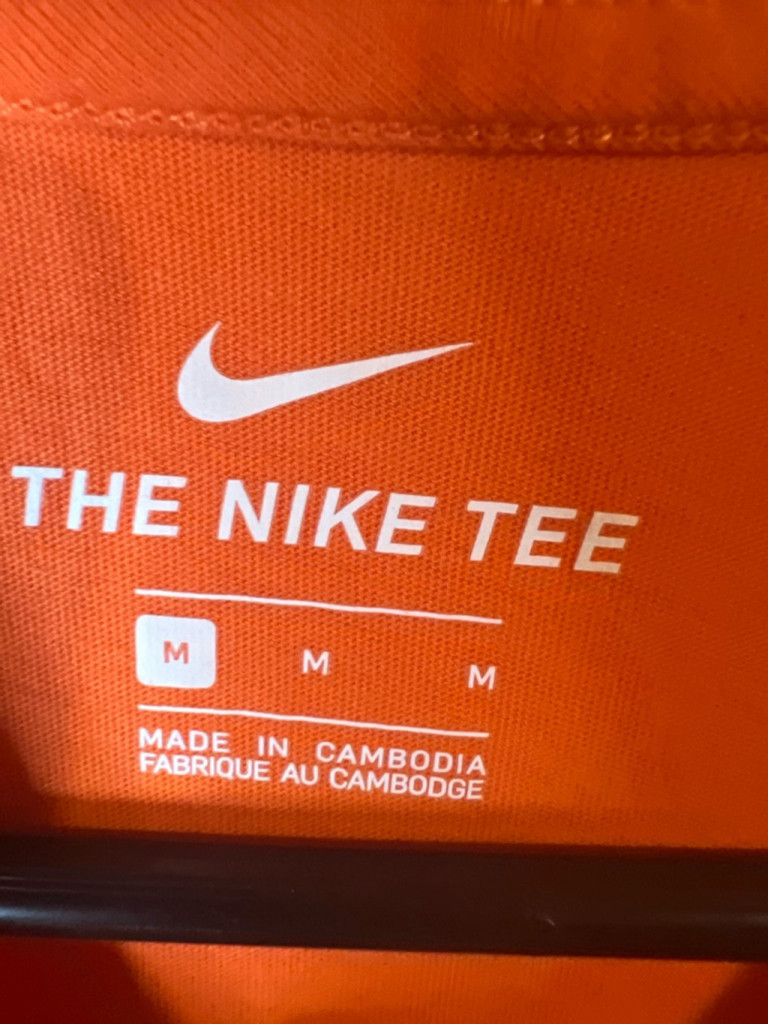 Nike Men's Nike T-shirt Size M Orange Size US M / EU 48-50 / 2 - 3 Thumbnail