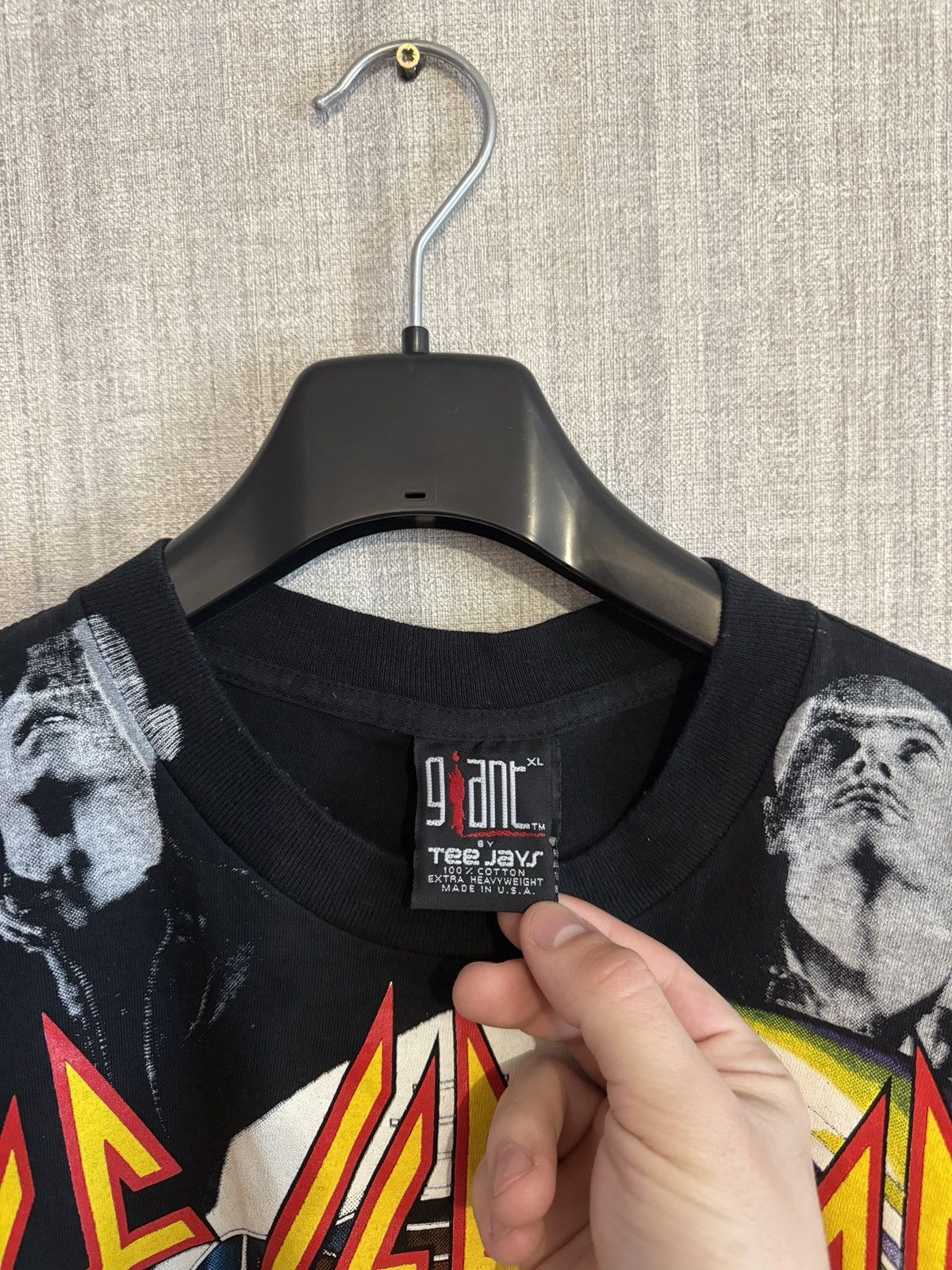 Band Tees Vintage all over print 1992 Def Leppard shirt rare XL Size US XL / EU 56 / 4 - 11 Thumbnail