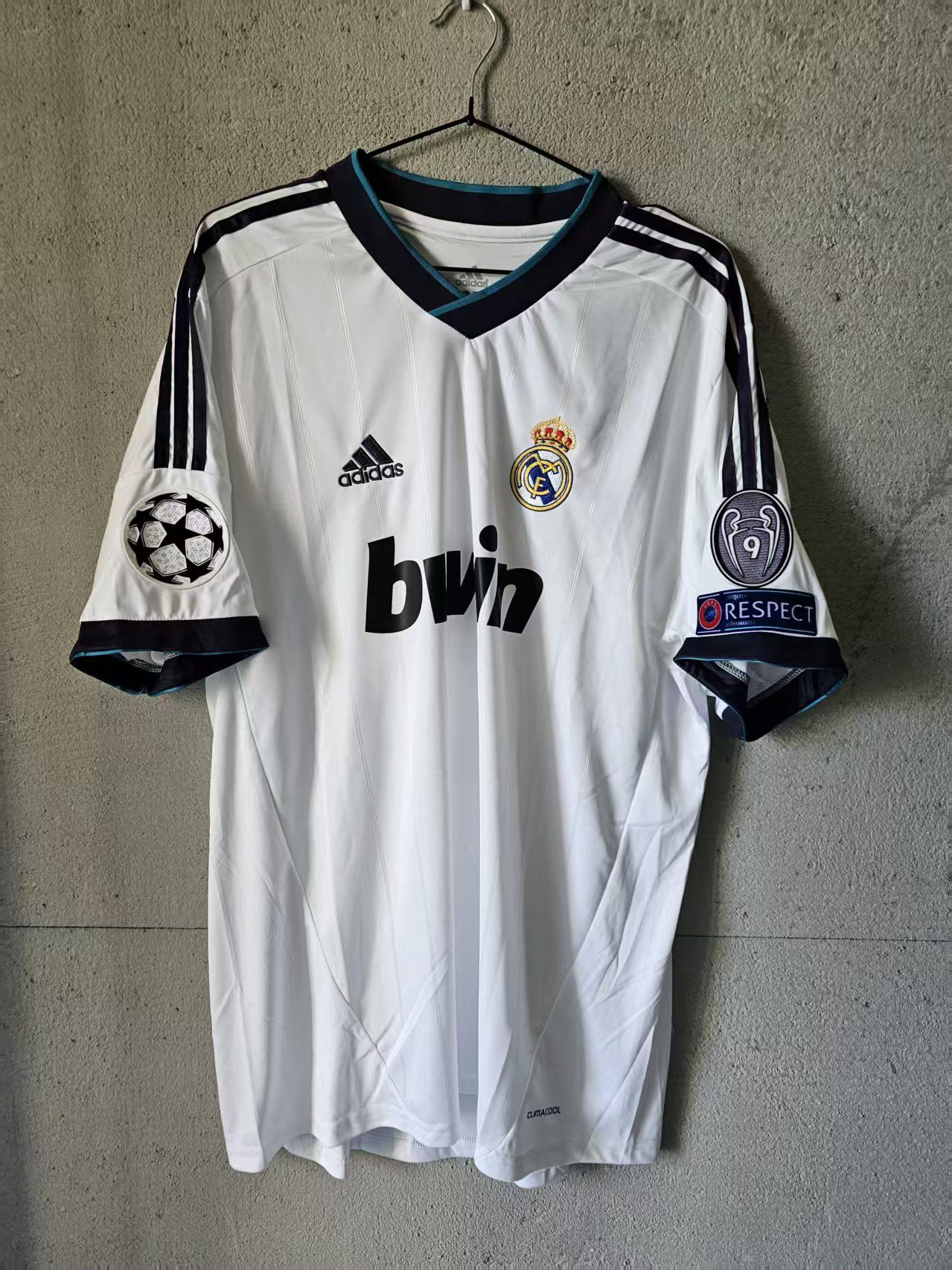 Other 2012 2013 Real Madrid #8 Kaka Jersey Home Size US XL / EU 56 / 4 - 2 Thumbnail