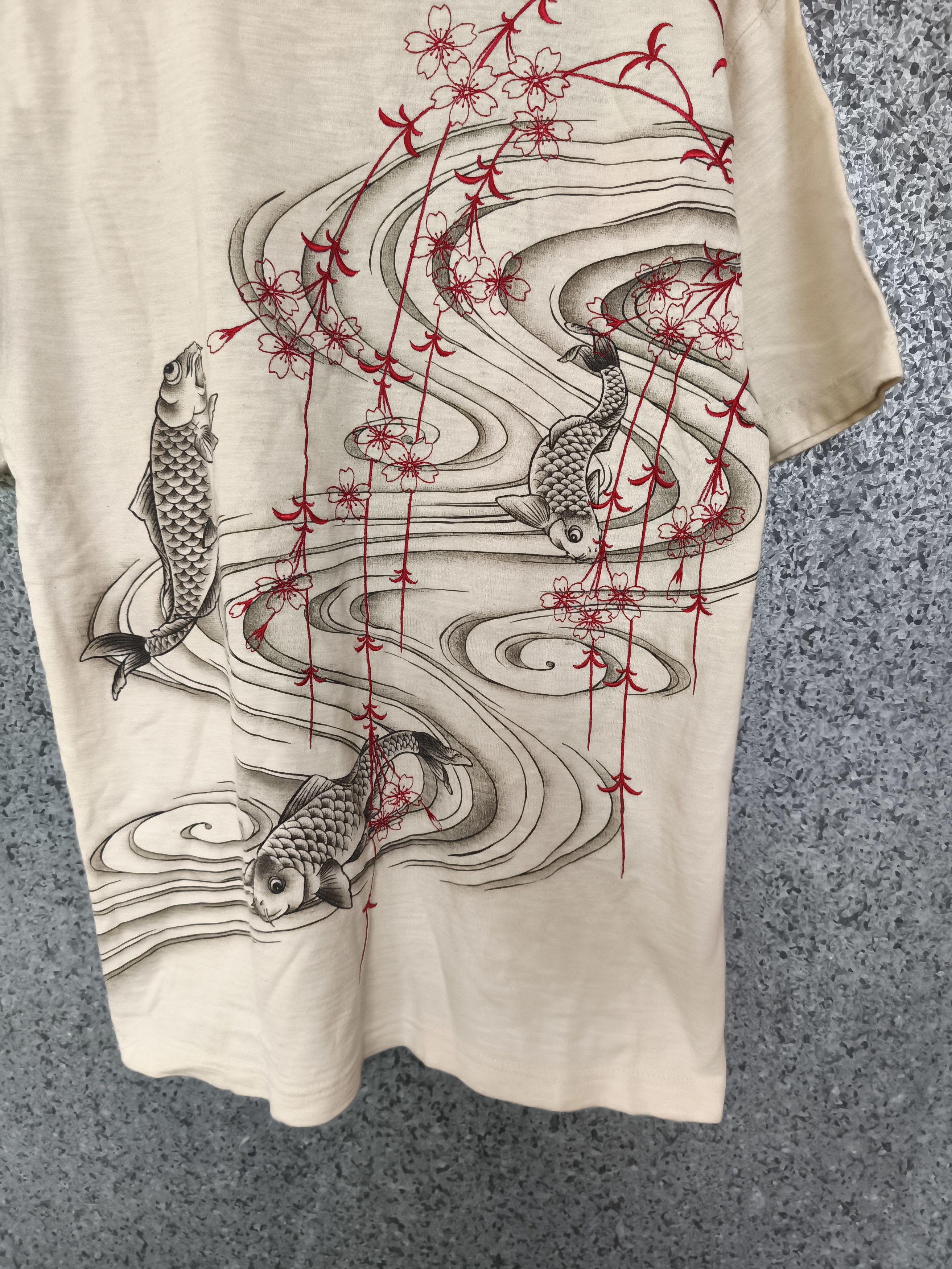 Japanese Brand 🔥 Vintage Sukajan t shirt fish koi Japanese fashion Size US M / EU 48-50 / 2 - 2 Thumbnail