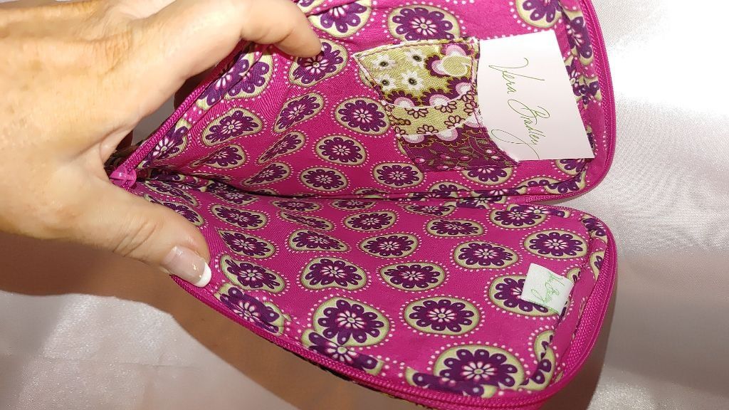 Vera Bradley Vera Bradley Very Berry Paisley Zippered Case NWOT Size ONE SIZE - 7 Thumbnail