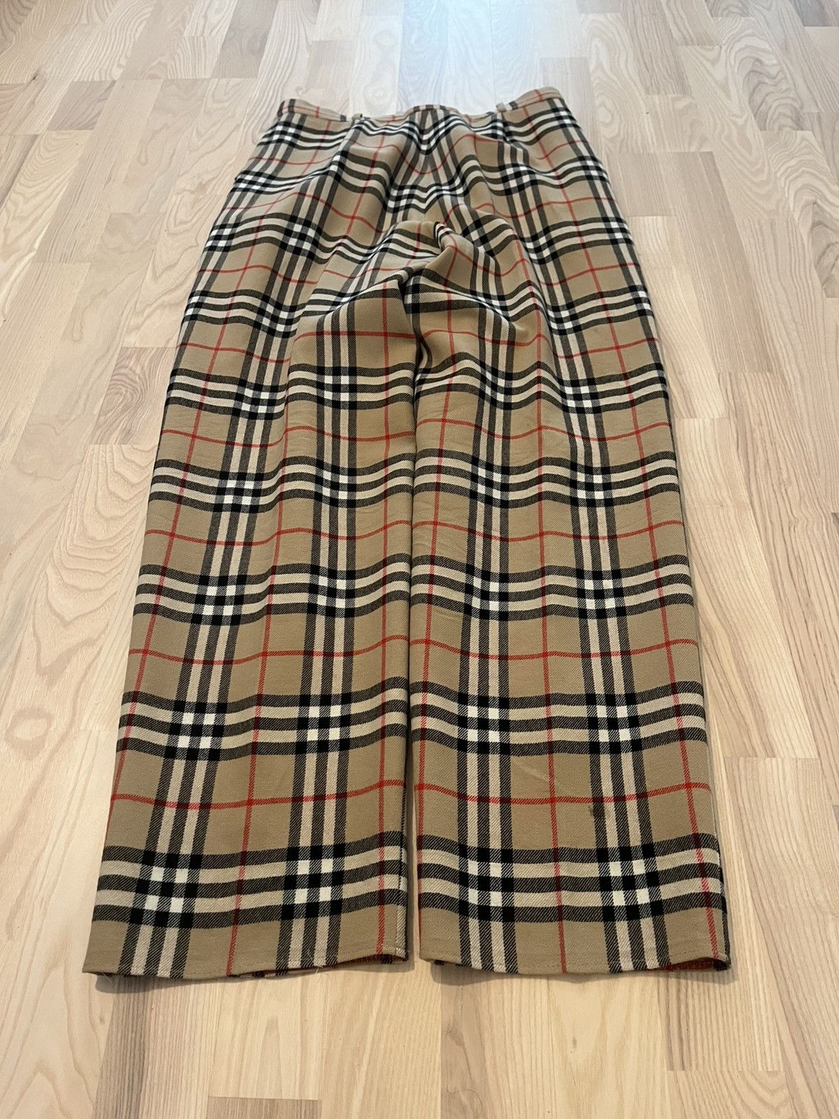 Burberry 70’s Burberry pure wool nova check pleates Size US 31 - 2 Thumbnail