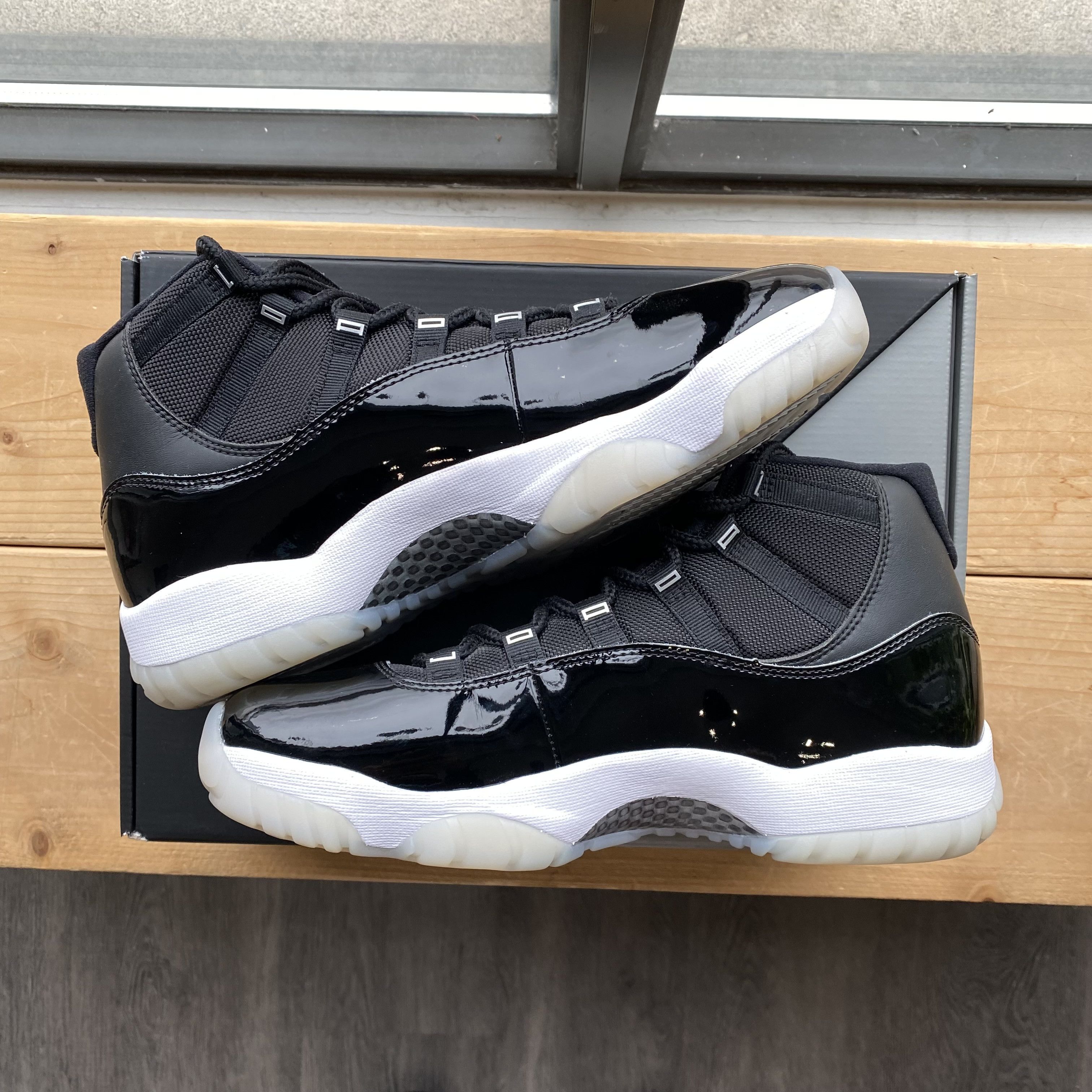Jordan Brand Jordan 11 Retro Size US 10.5 / EU 43-44 - 6 Thumbnail