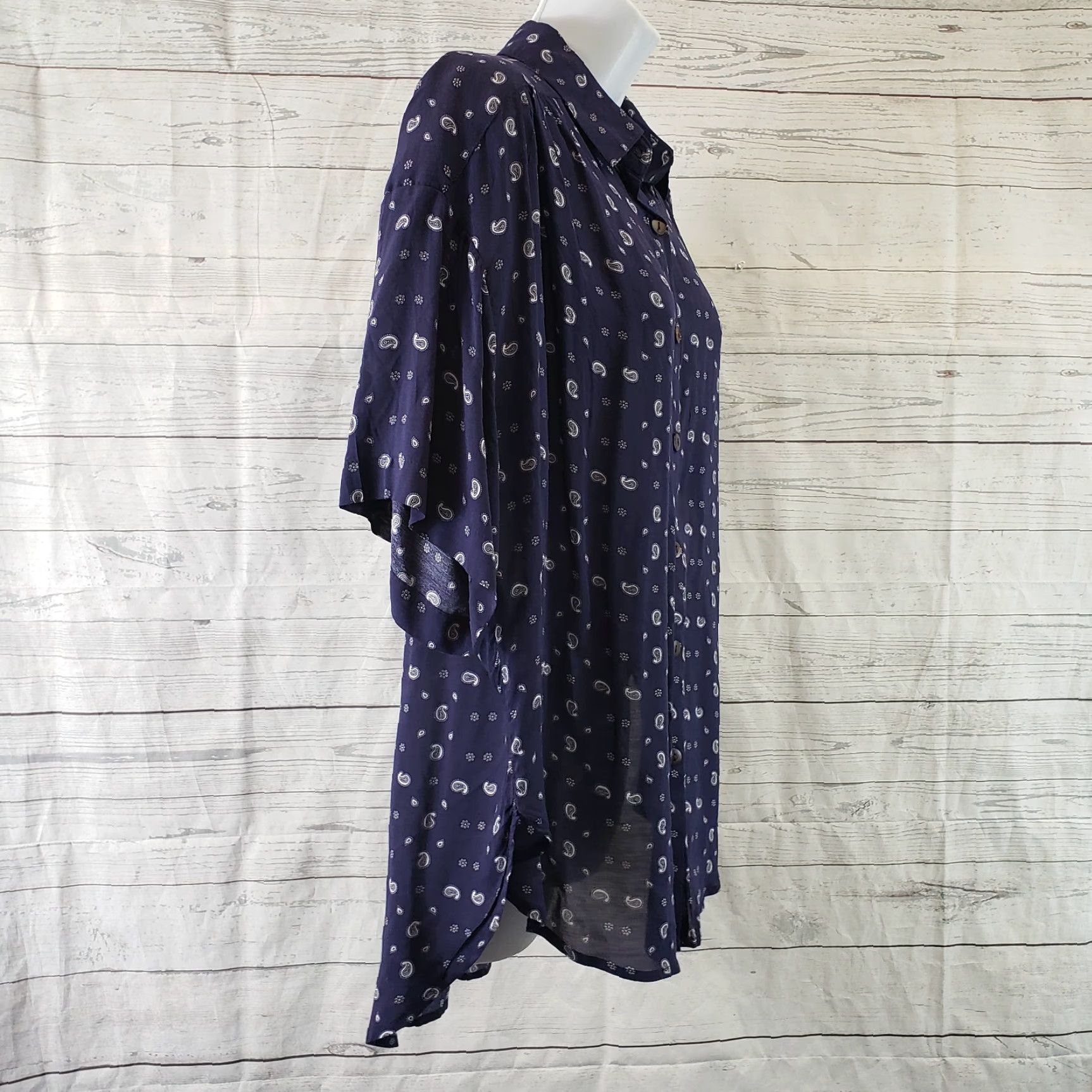 Urban Outfitters Urban Outfitters Womens Button Front Shirt Sz Small Blue White Paisley Oversized Size S / US 4 / IT 40 - 3 Thumbnail