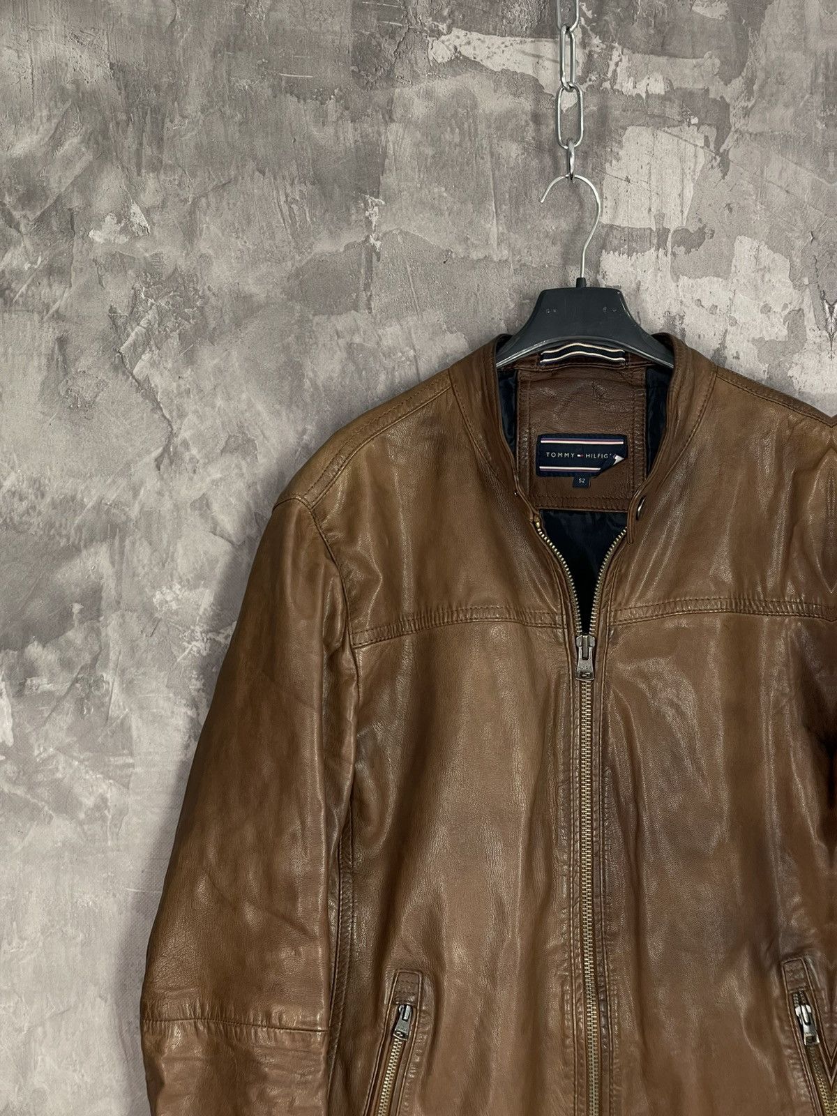Tommy Hilfiger Vintage Tommy Hilfiger Brown Leather Jacket 1990 Size L Size US L / EU 52-54 / 3 - 3 Thumbnail