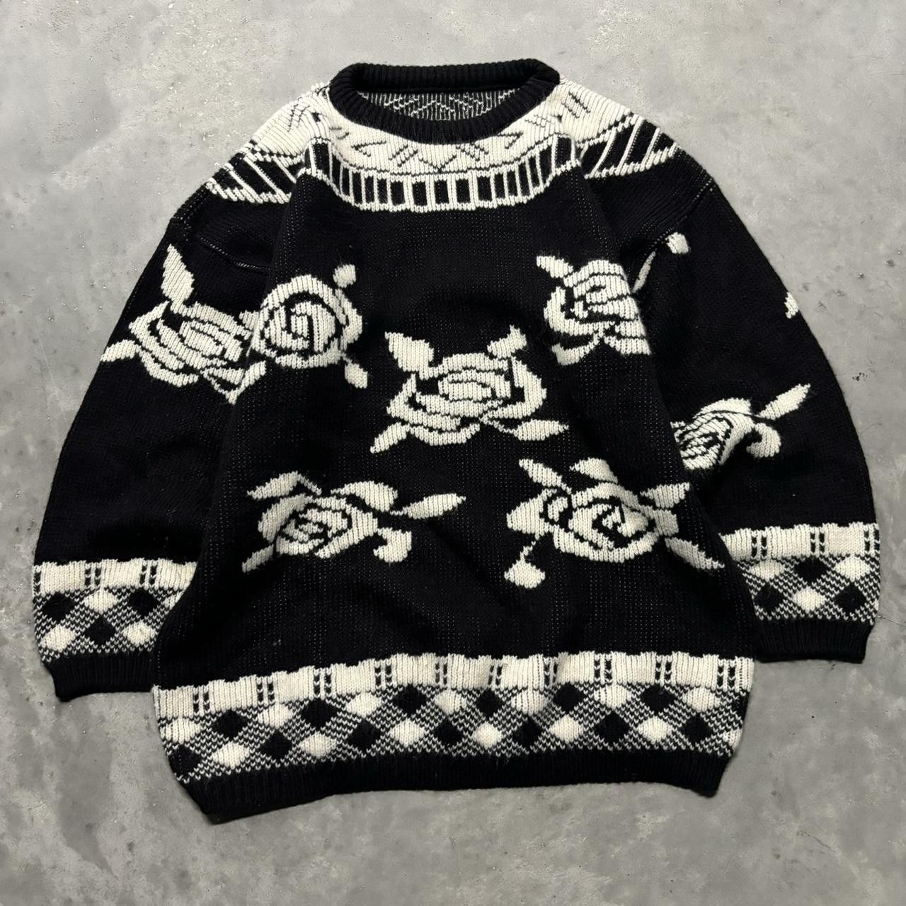 Japanese Brand × Vintage Crazy Vintage Y2K/2000s Black White Flower Pattern Knitted Sweater! Size M / US 6-8 / IT 42-44 - 1 Thumbnail