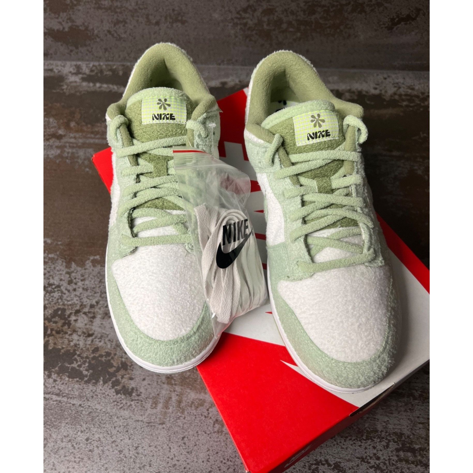 Nike Nike Dunk Low SE Fleece Pack Honeydew Women's Size 10- DQ757 Size US 10 / IT 40 - 2 Thumbnail