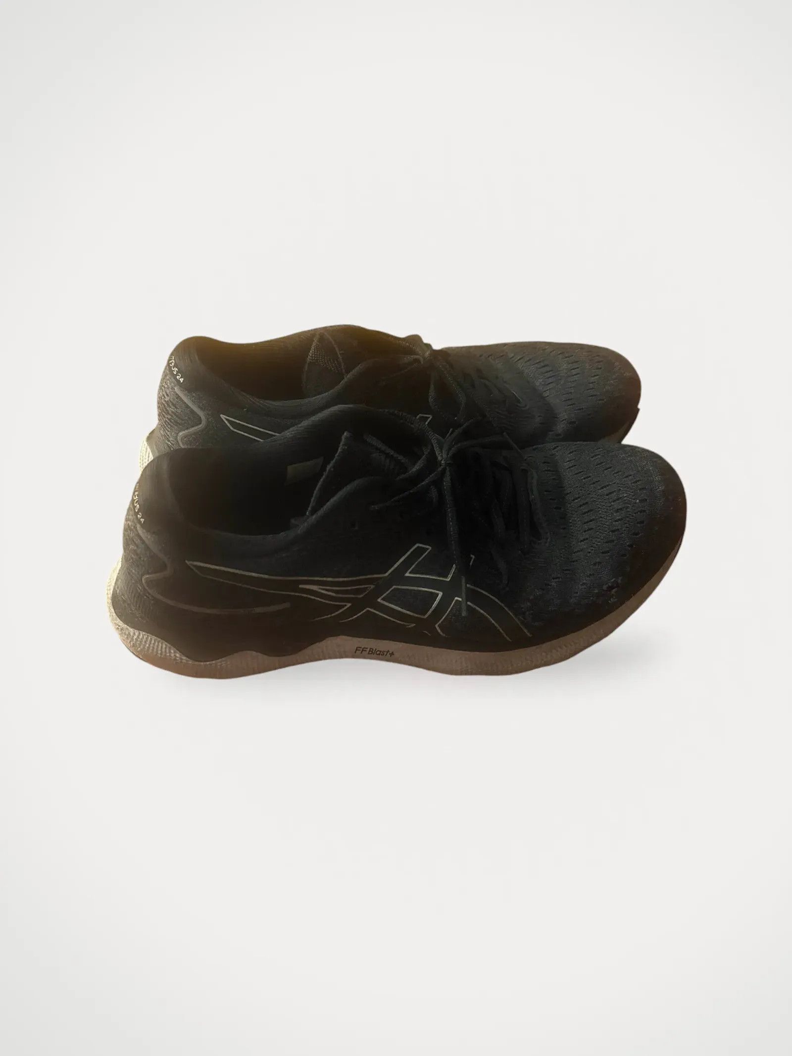 Asics Asics Shoes Size US 12.5 / EU 45-46 - 1 Thumbnail