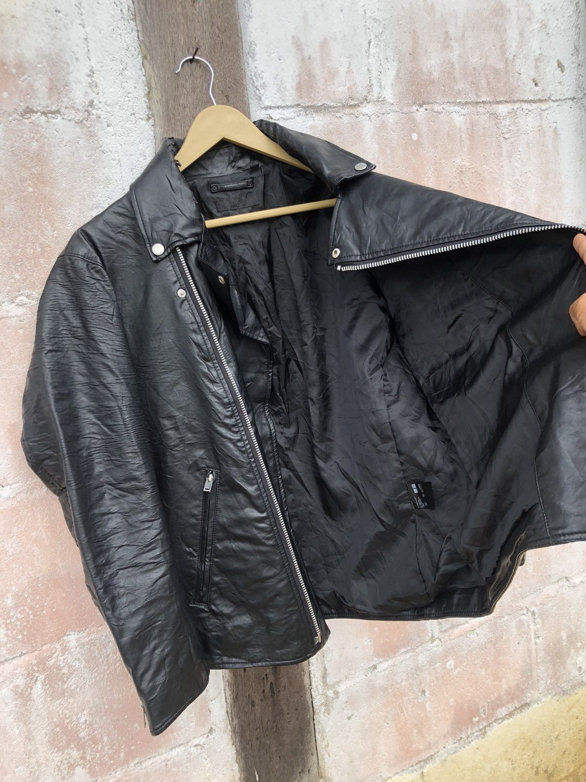 Uniqlo Uniqlo Fully Leather Jacket Design Punks Size US XL / EU 56 / 4 - 9 Thumbnail