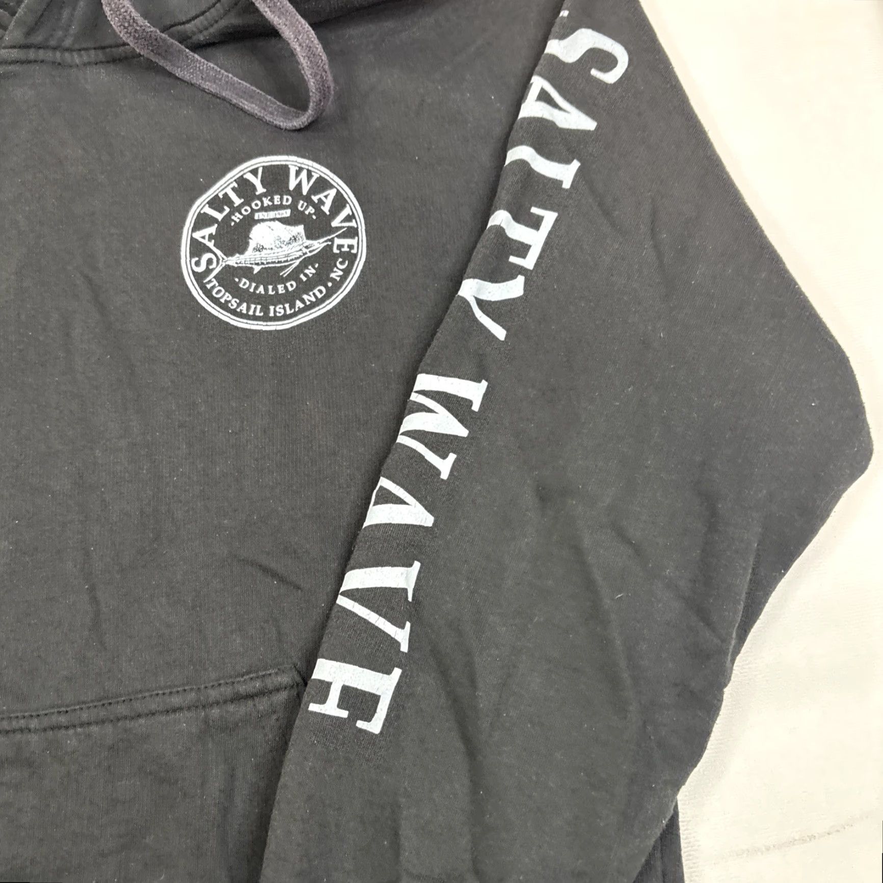 Vintage Breeze Pullover Hoodie Adult M Dark Gray Salty Wave Topsail North Carolina Mens Medium Gray Size US M / EU 48-50 / 2 - 3 Thumbnail