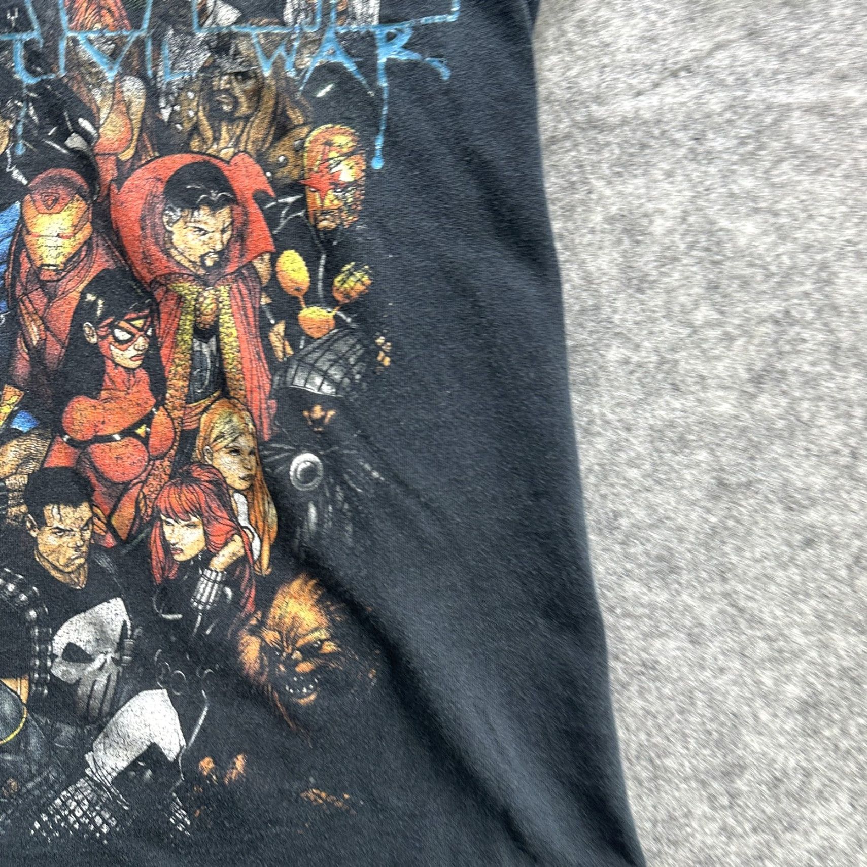 Vintage VINTAGE Marvel Civil War T-Shirt Mens Large Black Comic Book Superhero 2011 Graphic Tee Size US L / EU 52-54 / 3 - 6 Thumbnail