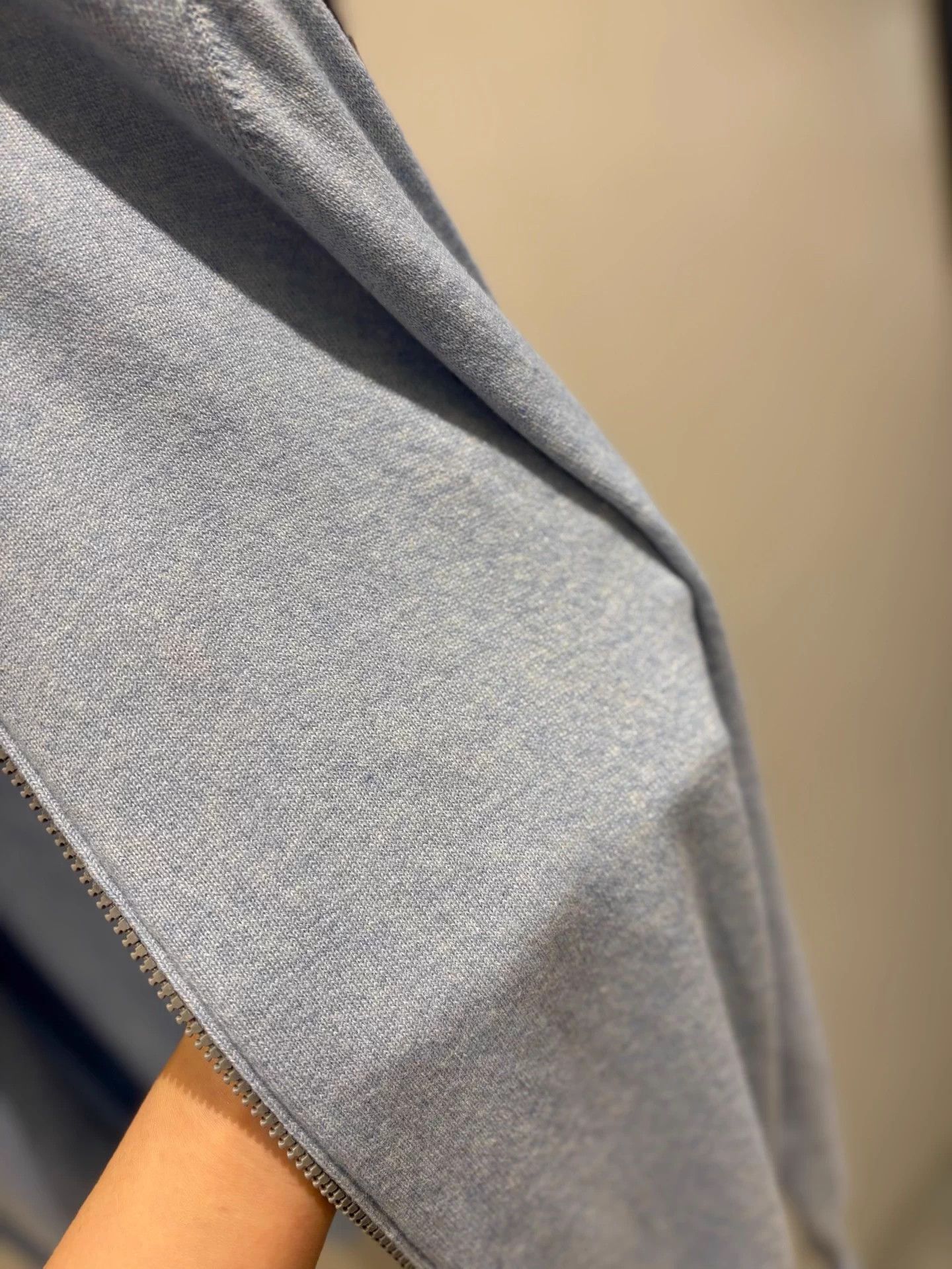 Brunello Cucinelli Brunello Cucinelli Lt. Blue Cashmere Zip Sweater 12Y (A) DS Size XXS / US 00 / IT 34 - 8 Thumbnail