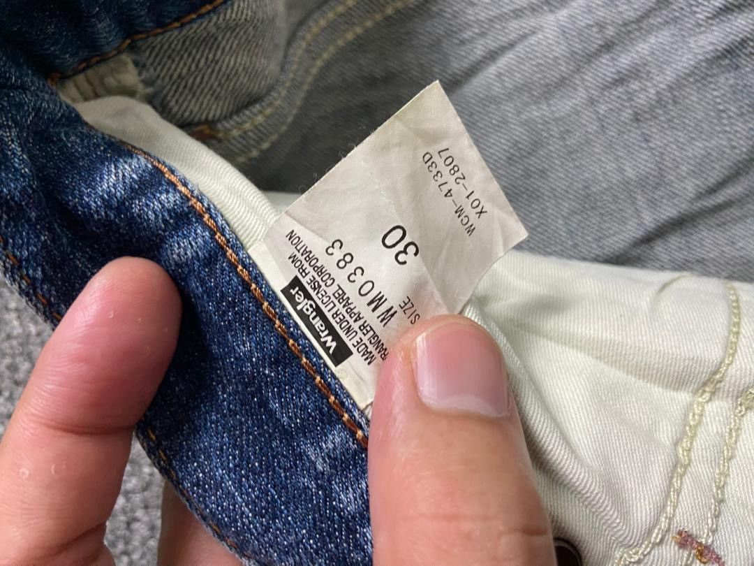 Wrangler Wrangler Distressed Jeans with Patches (197) Size US 31 - 5 Thumbnail