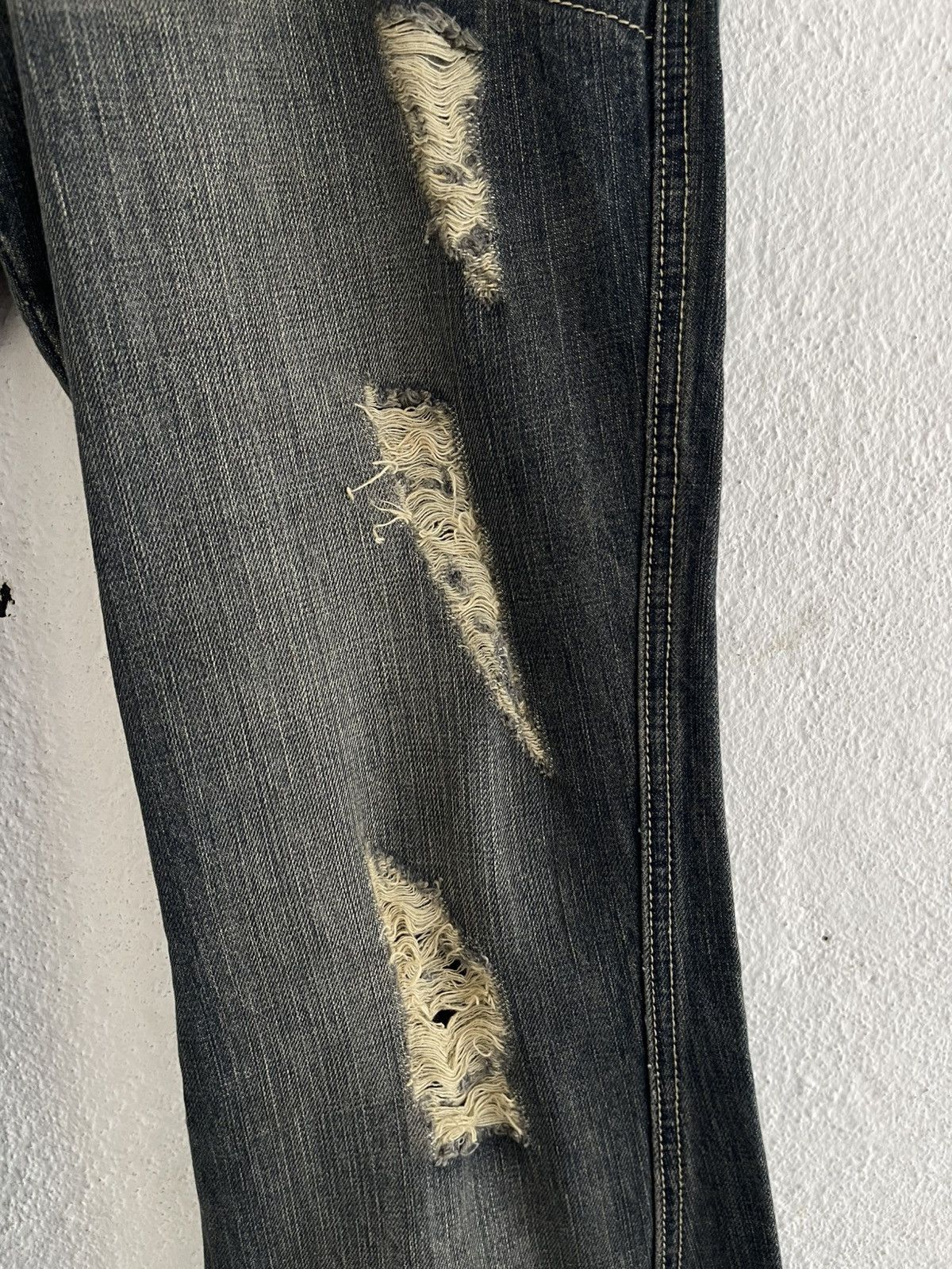 Tornado Mart Tornado Mart Python Detailed Distressed Flared Jeans Size US 35 - 7 Thumbnail