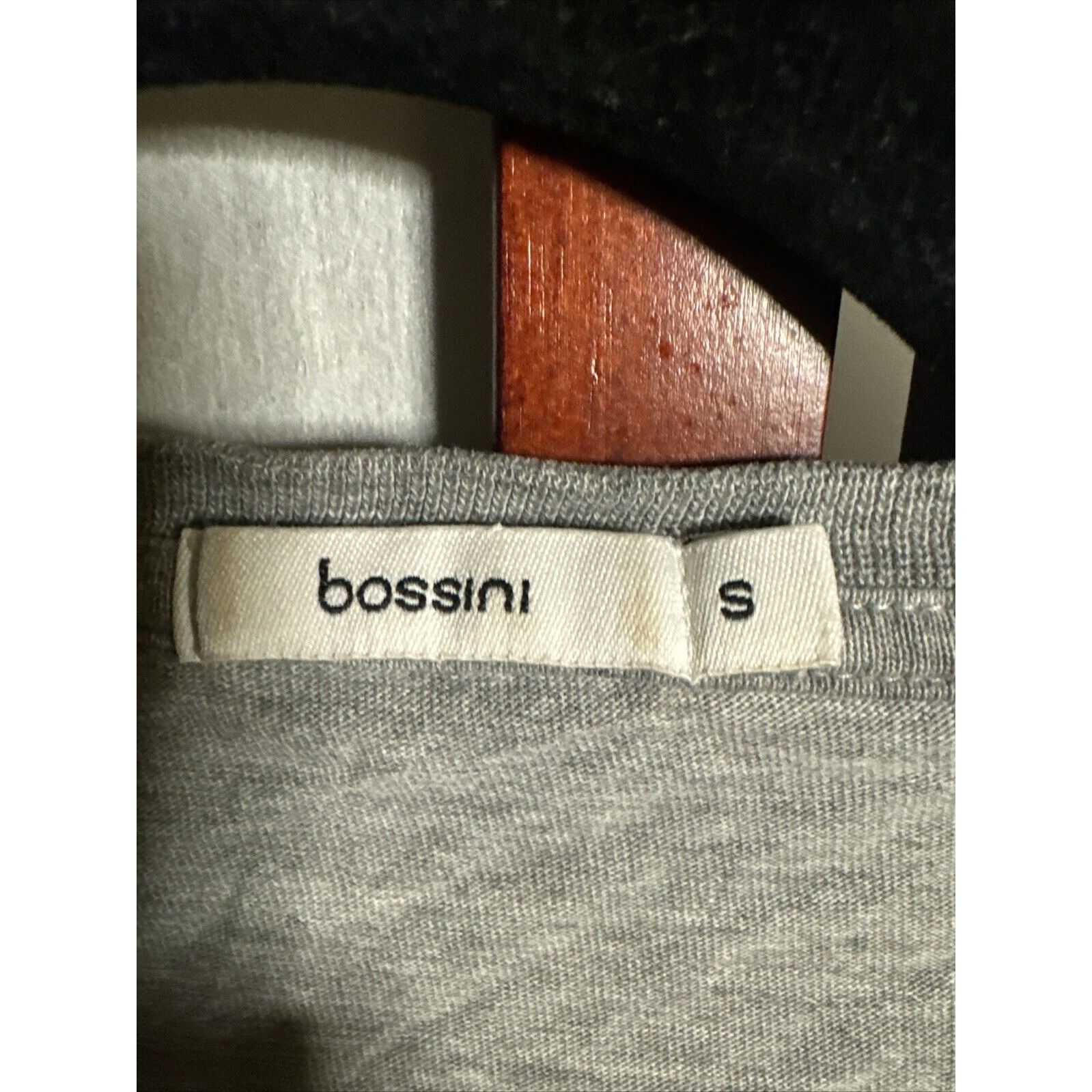 Other Bossini small long sleeve tee Shirt Modern Huntress Graphic Size S / US 4 / IT 40 - 3 Thumbnail