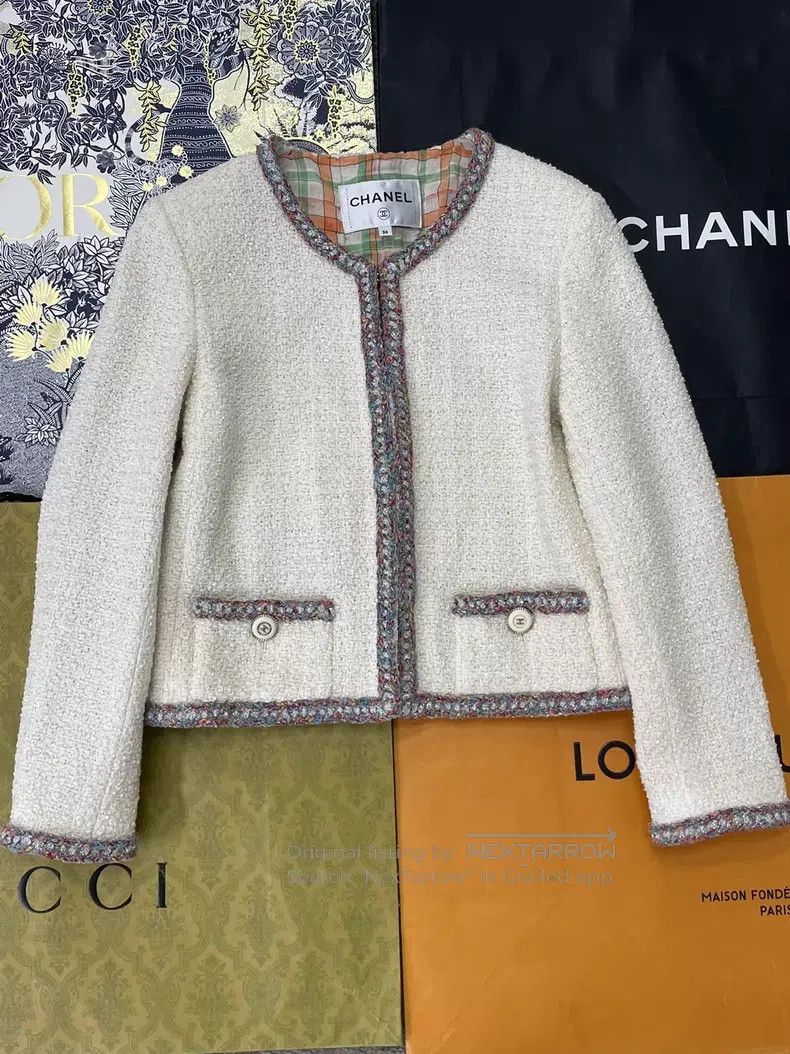 Chanel Chanel White tweed rolled-edged two-pocket jacket Size XS / US 0-2 / IT 36-38 - 1 Thumbnail