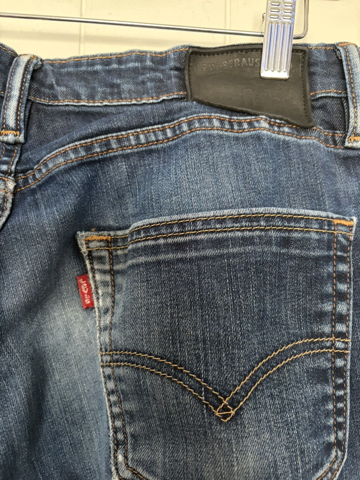 Levi's Levi's 504 premium blue jeans Size US 32 / EU 48 - 6 Thumbnail