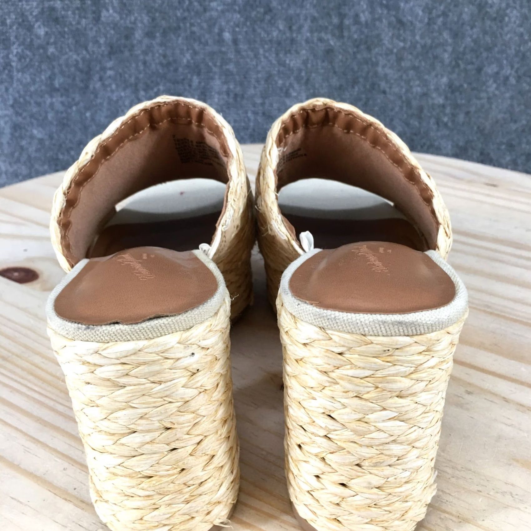 Vintage Universal Thread Sandals Womens 7 Beige Platform Slides Casual Woven Footwear Mens? Size US 7 / IT 37 - 7 Thumbnail