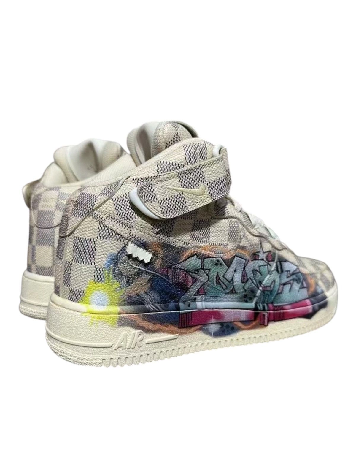 Louis Vuitton Louis Vuitton X Nike X Off White 9.5 Air Force 1 Graffiti Size US 9.5 / EU 42-43 - 5 Thumbnail