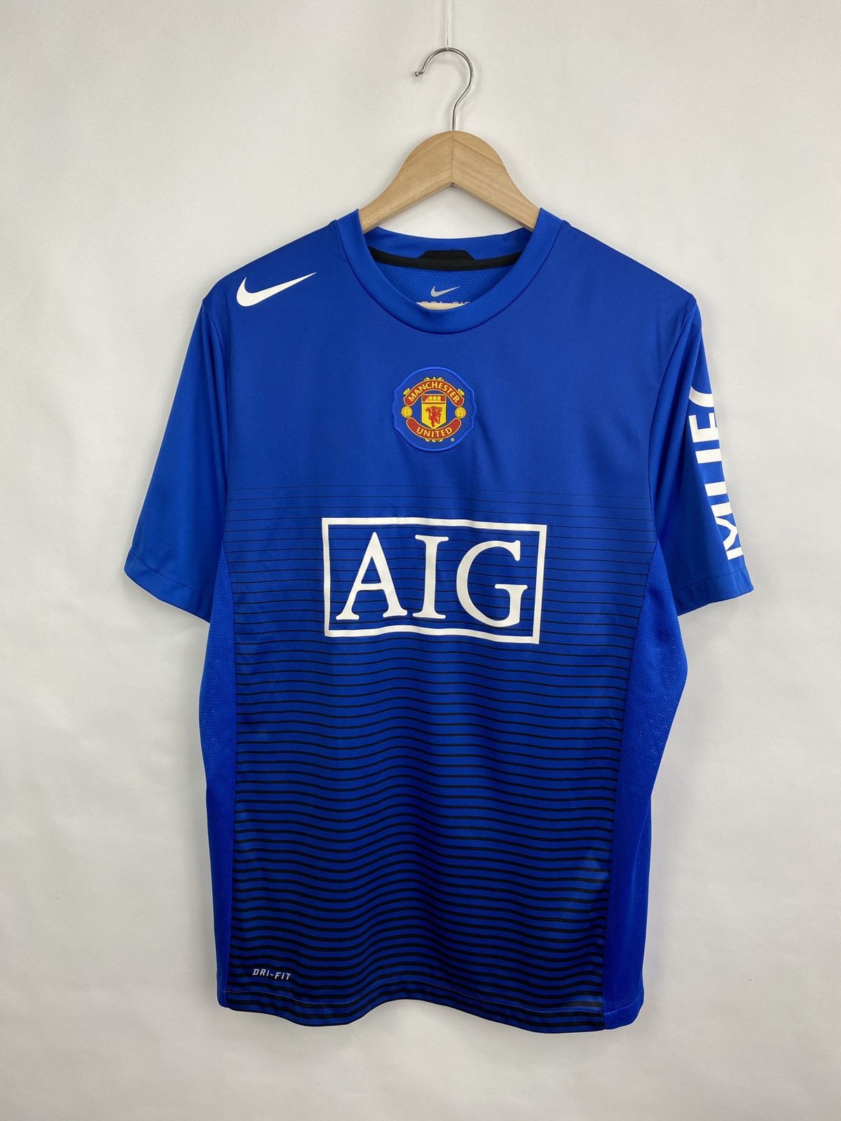 Nike 🏴󠁧󠁢󠁥󠁮󠁧󠁿Y2K Manchester United Nike 2010 Soccer Jersey Tee Blokecore Size US L / EU 52-54 / 3 - 3 Thumbnail
