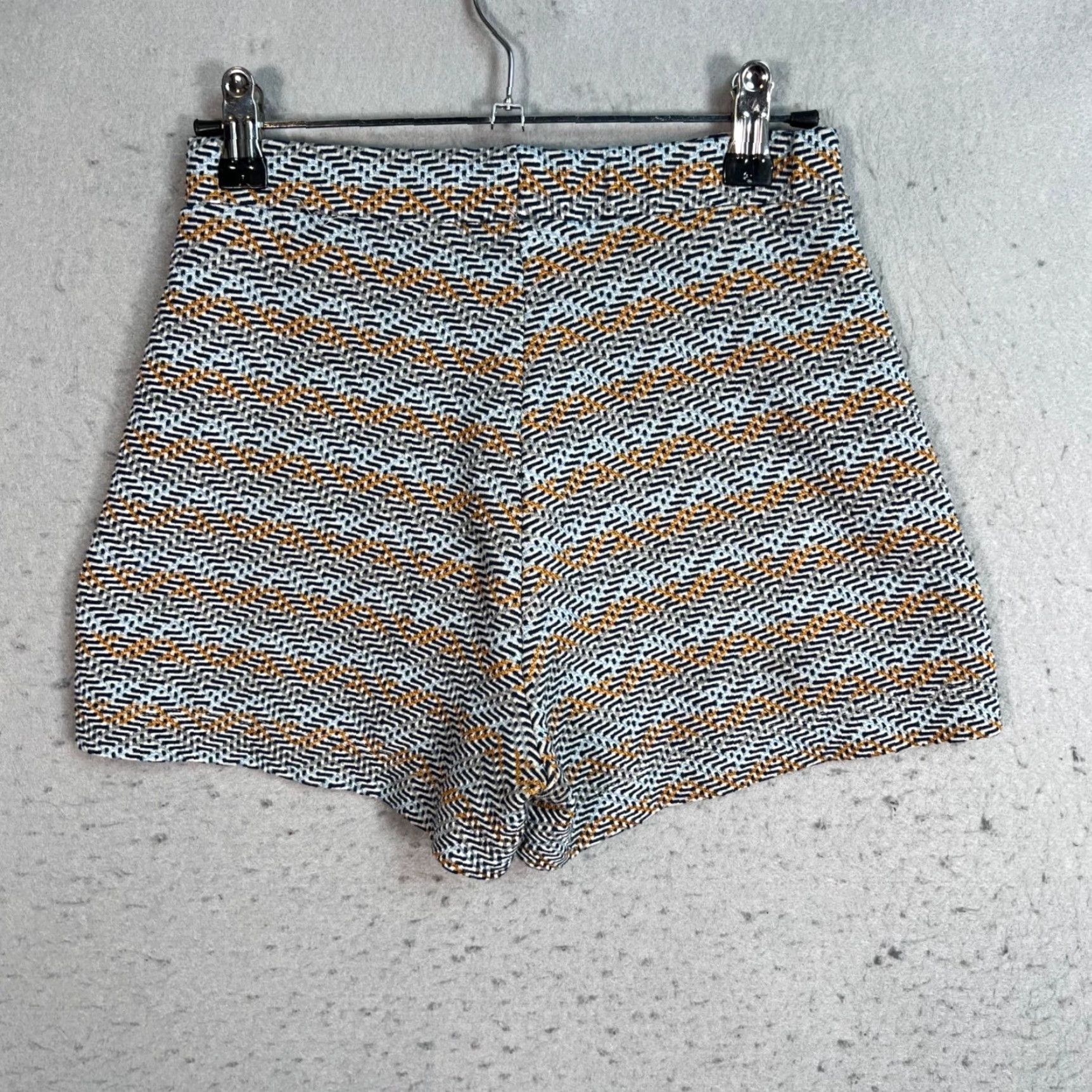 Zara Zara Trafaluc Womens Small Zigzag Textured High Waist Shorts Size 28" / US 6 / IT 42 - 2 Thumbnail